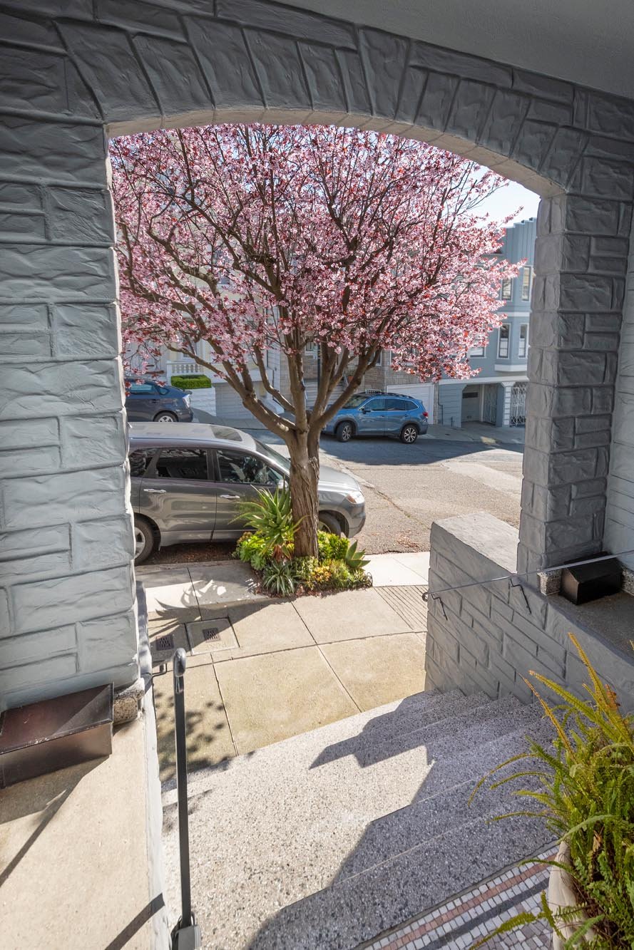 05 - Porch View - 170 Alpine.jpg