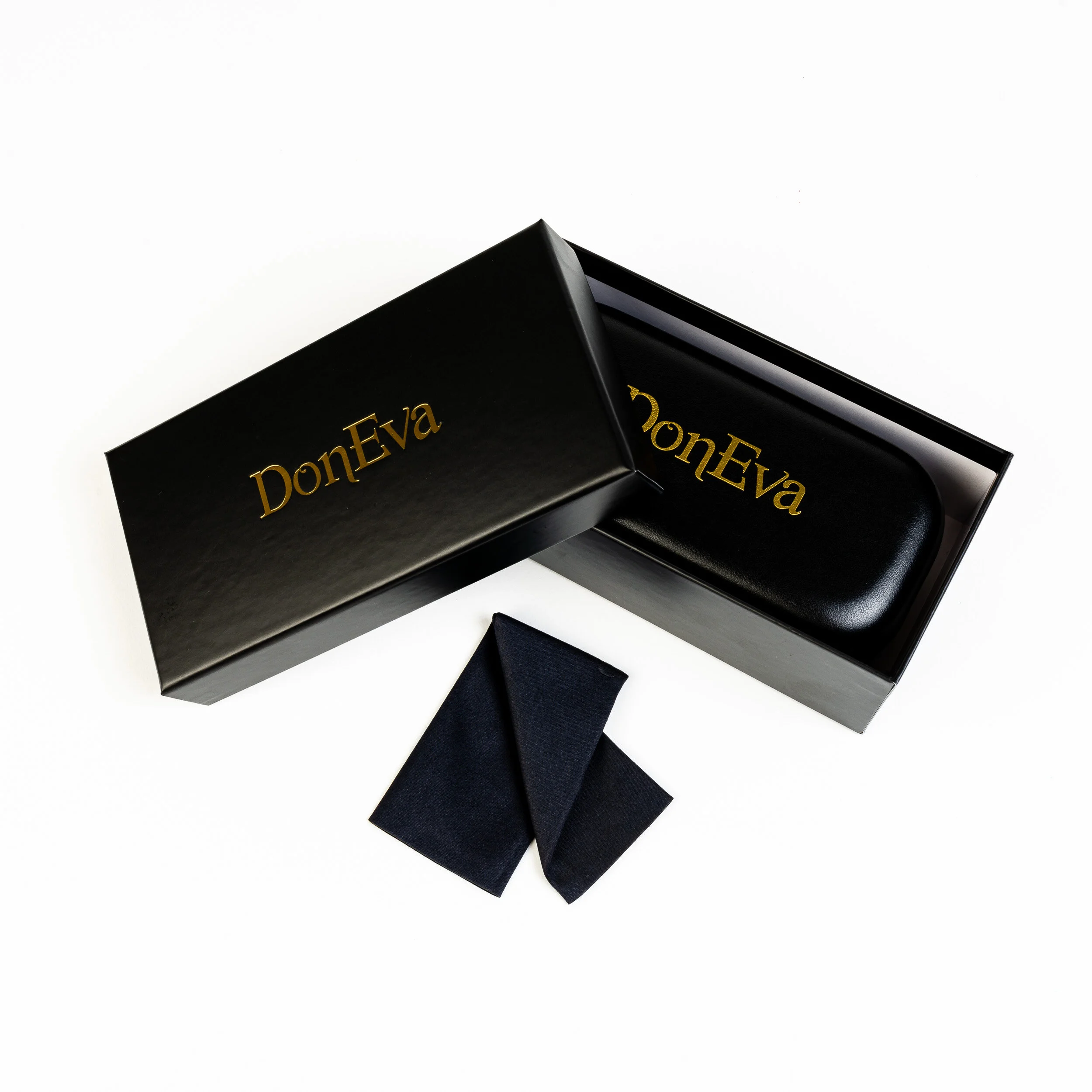 eyeglass.case_1x1 (1 of 3).jpg
