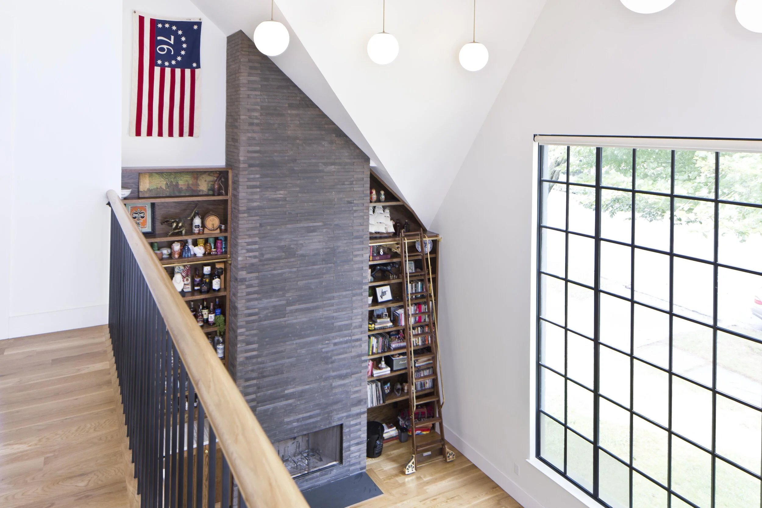 09_UpstairsView.jpg