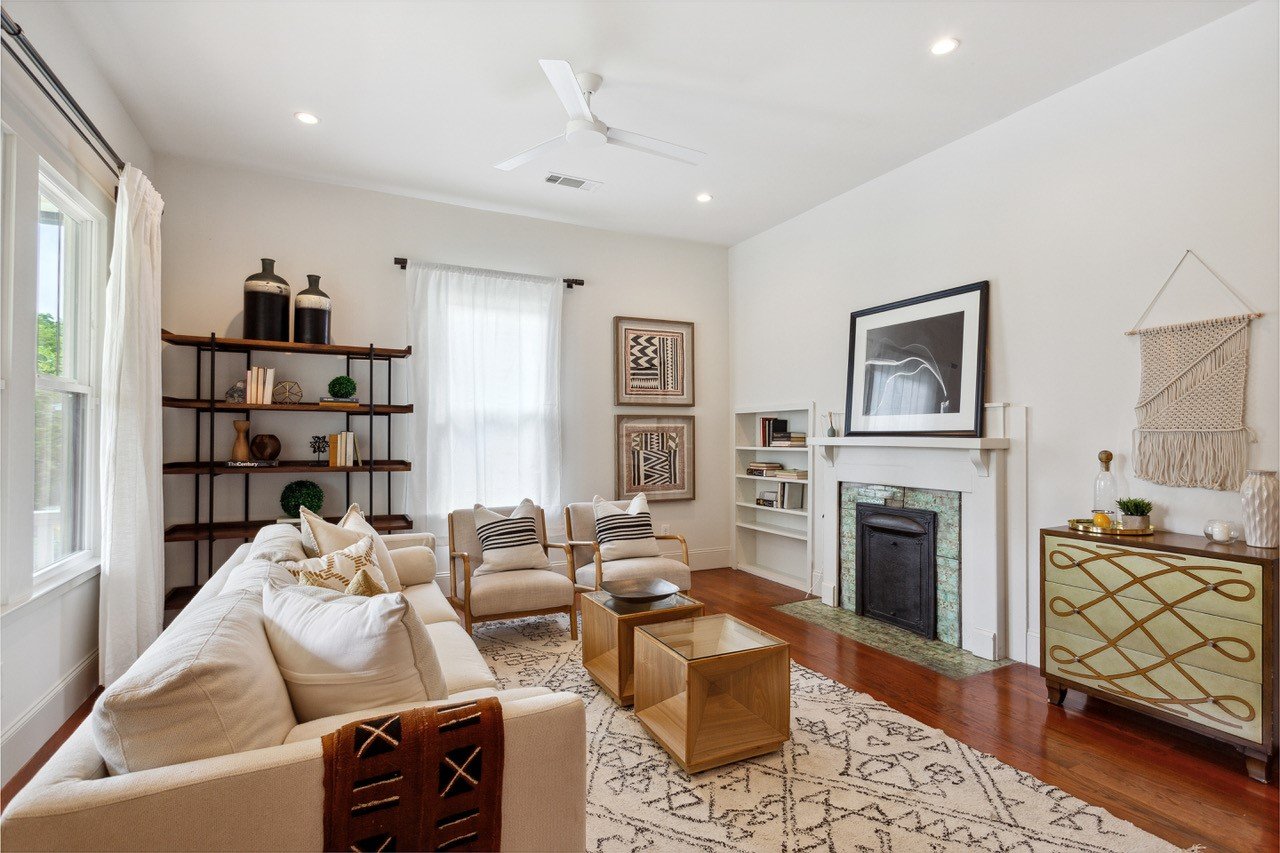 thumbnail_Living Room 1.jpg