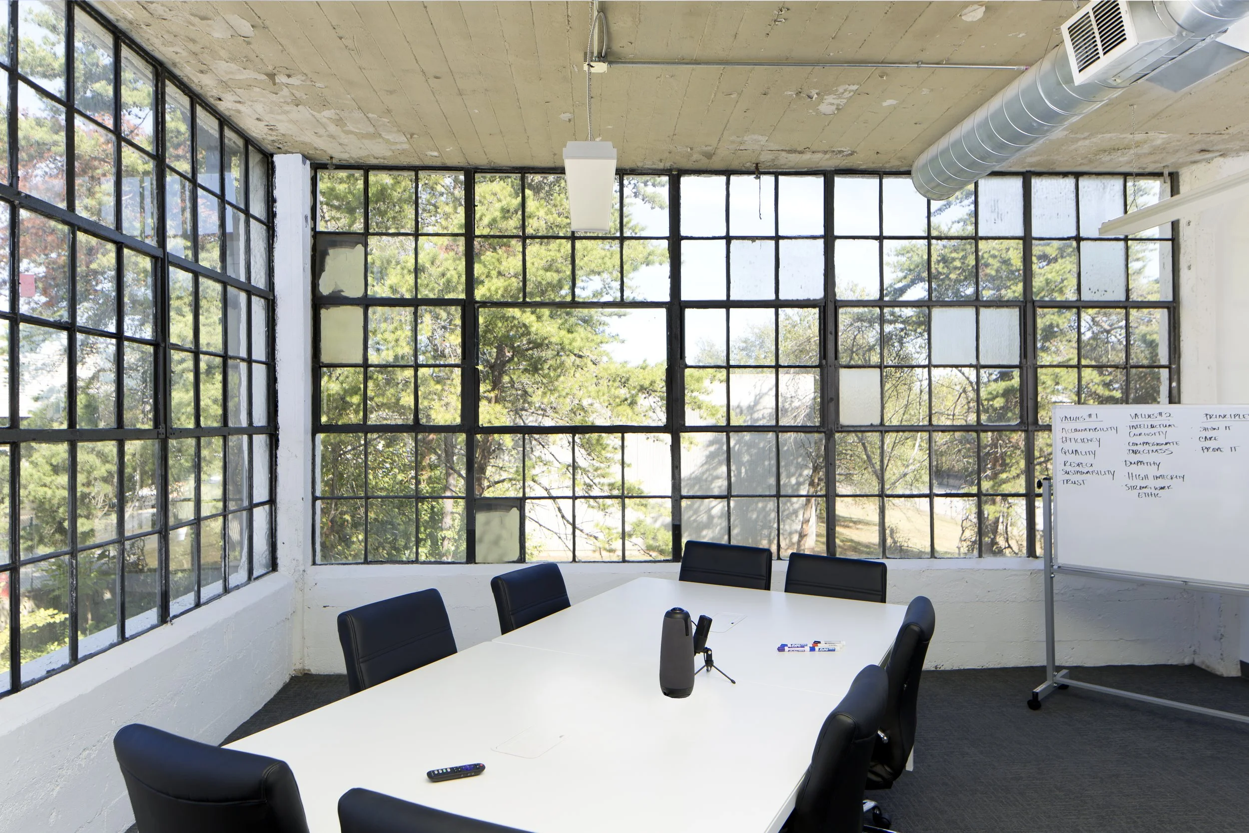 23_ConferenceRoom.jpg
