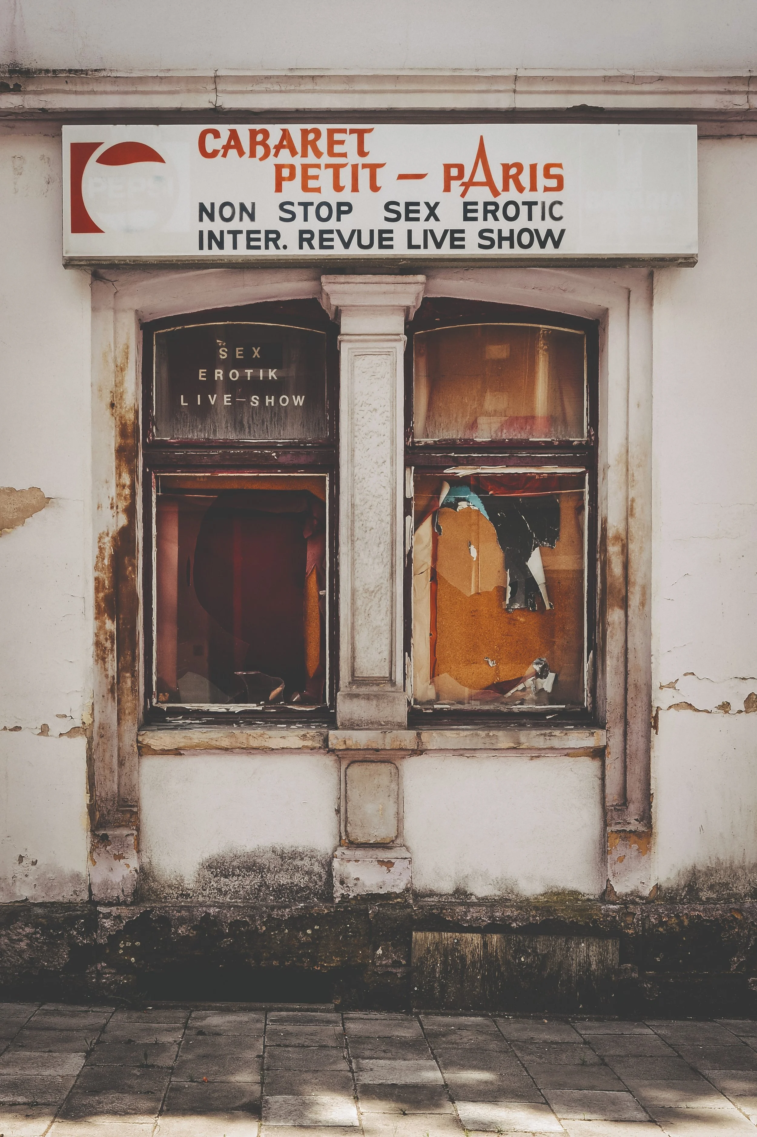 Petit Paris, archival print, 40 x 60 cm, 400€, 2022, © Kerstin Muth, Salzburg, Austria