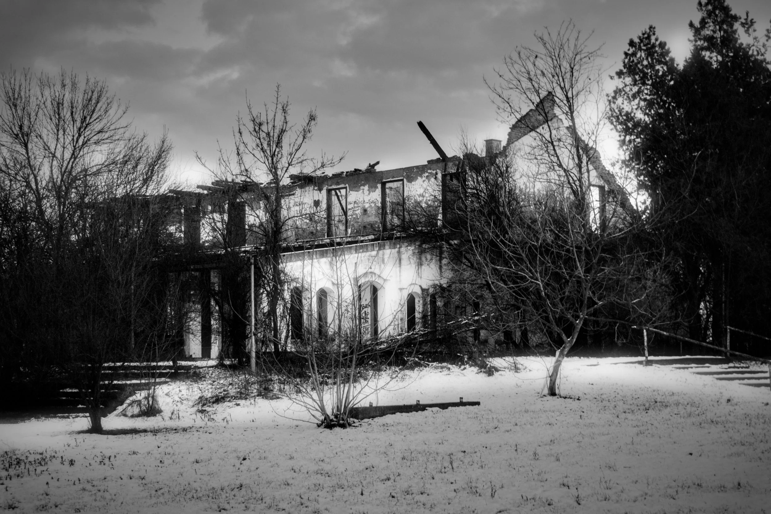 Old Motel, archival print, 50.8 x 33.9 cm, $100, 2026, © Marija Kovacki, Zrenjanin, Serbia