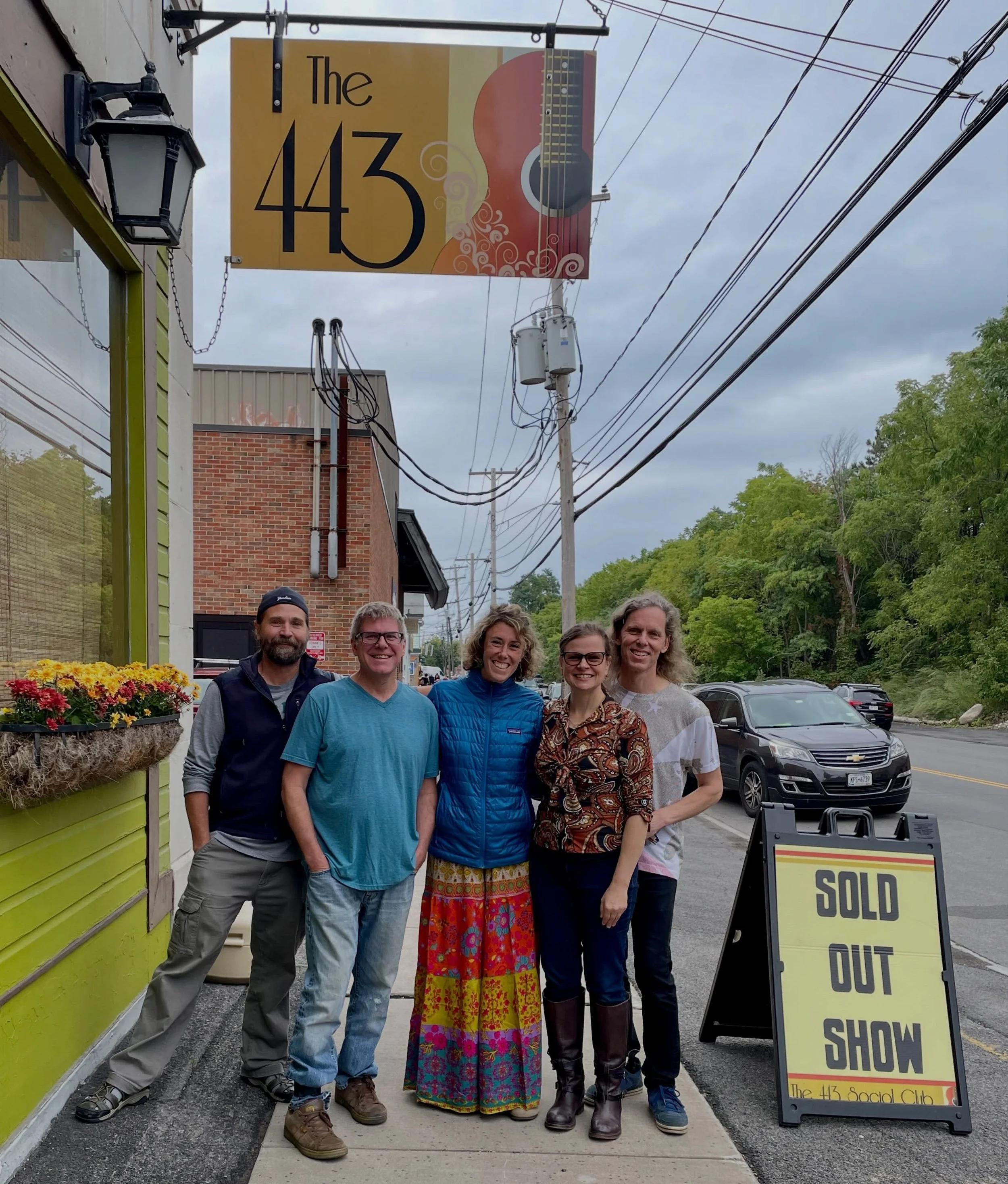 Happy third birthday to Shakedown Sunday! 

In September 2023, Maureen Henesey helped us kick off this monthly series at @443socialclubcny as our first special guest. What a ride it&rsquo;s been, with an amazing array of guest artists and 28 sold-out
