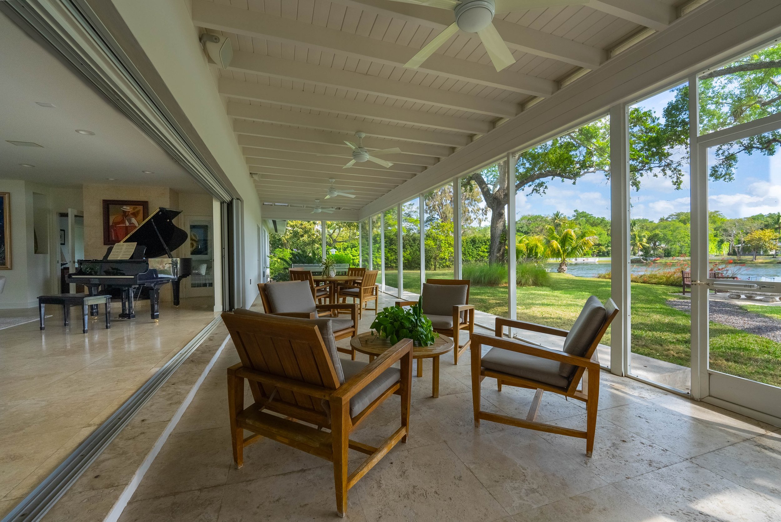 Jane Barrellier - 5450 Banyan Dr (3.21.24)-47.jpg