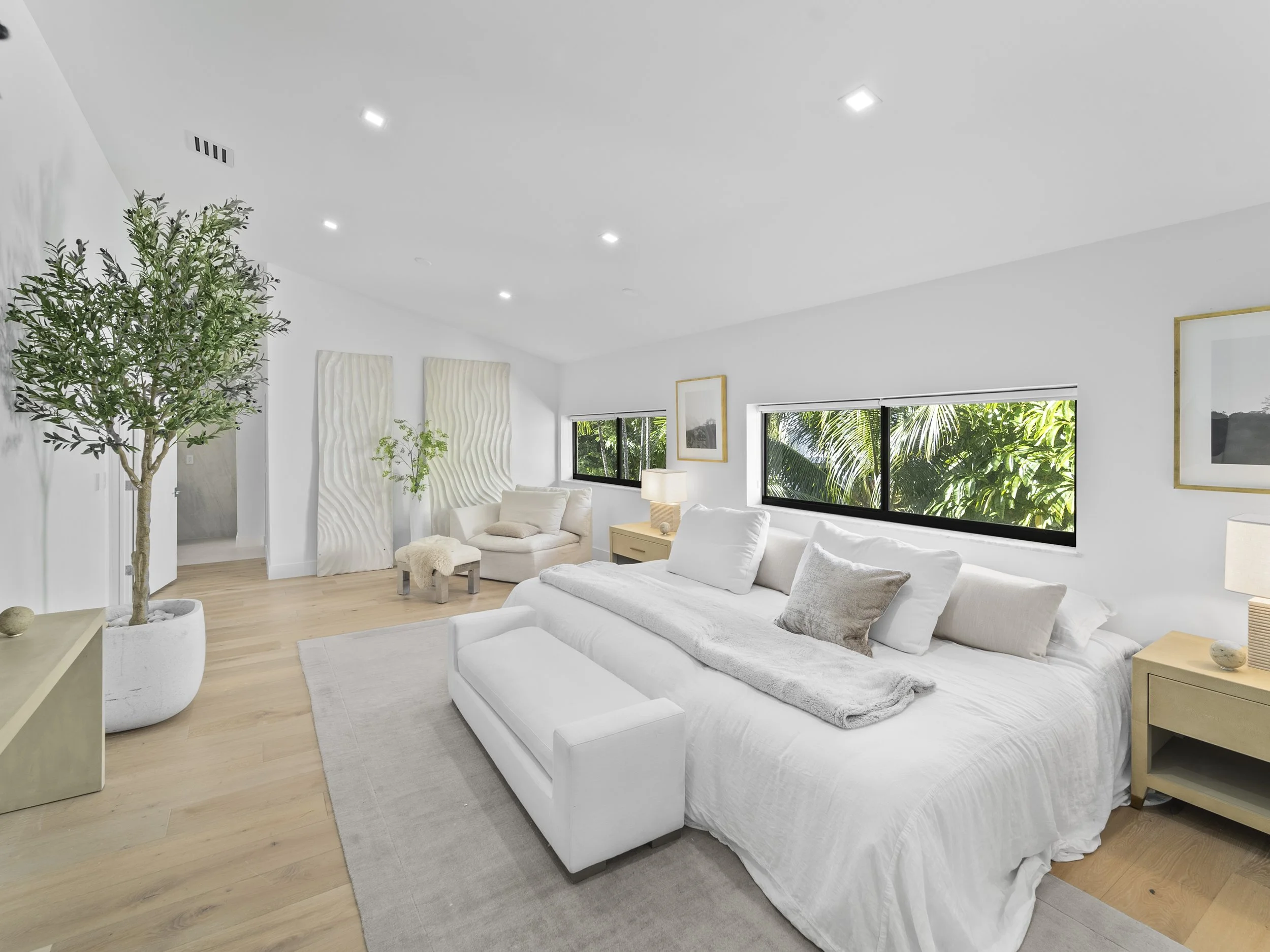 2000 S Bayshore Drive Unit 4-27.jpg