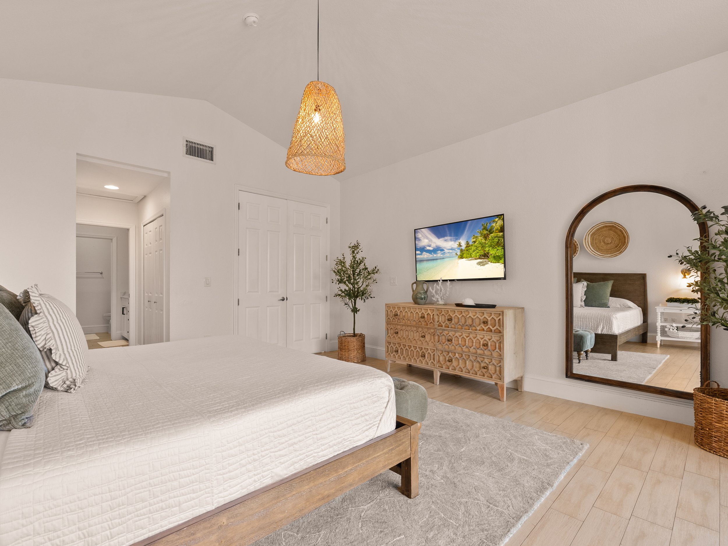 Mariner's Club Key Largo INTERIOR UPDATED-9.jpg