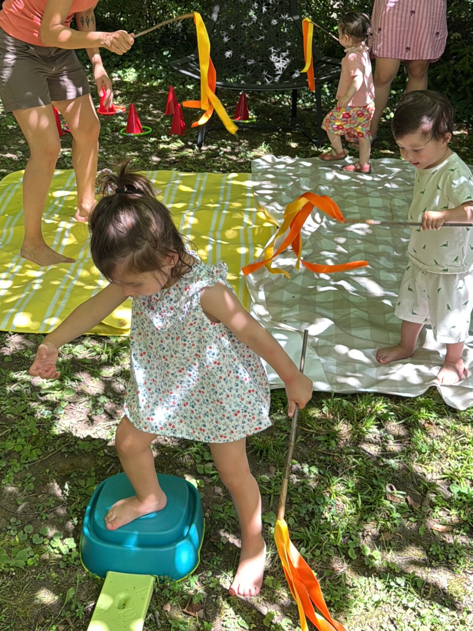 Creative dancers under the spring breeze