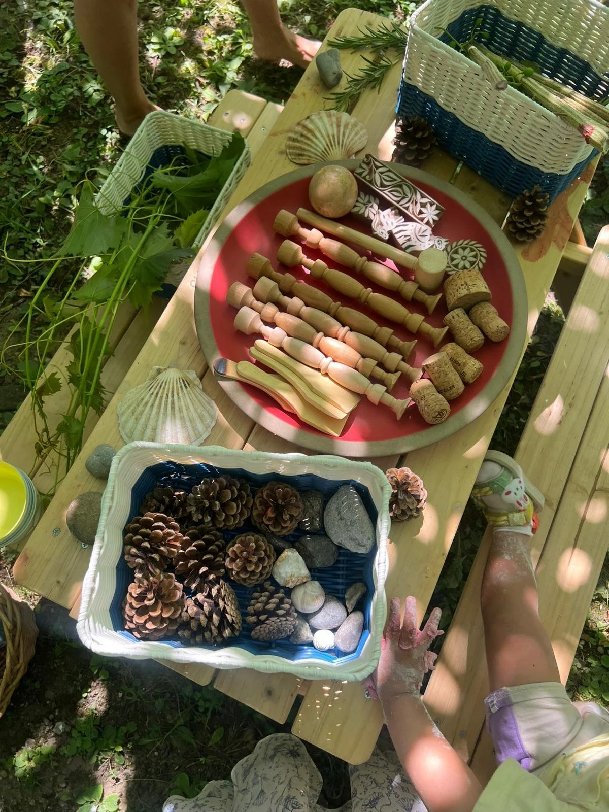 Creative sculptures with garden elements