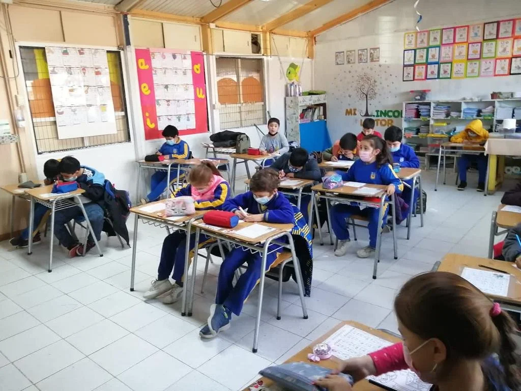 El sistema escolar y la garantía de derechos de la niñez en comunas pequeñas