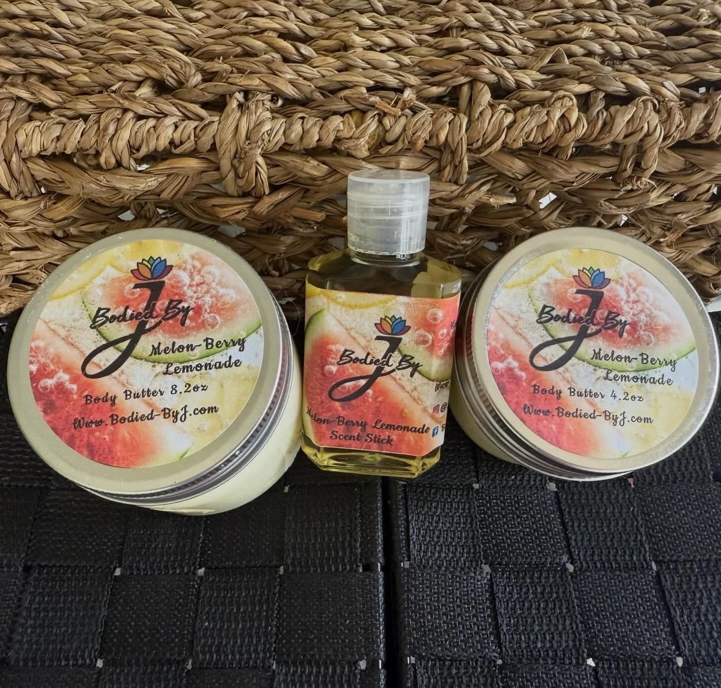 🚨🗣️ SUMMER SCENTS ARE BACK 🚨🗣️

Melon-Berry Lemonade &amp; Beach Vibes are available to order online! 

You can pick yours up personally at Melanin In May Saturday May 23rd
