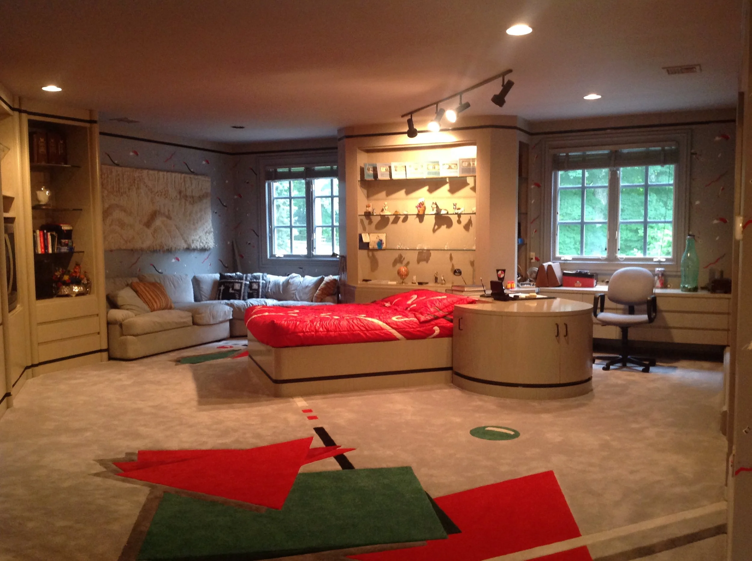 Photo By: Peter Rymwid 