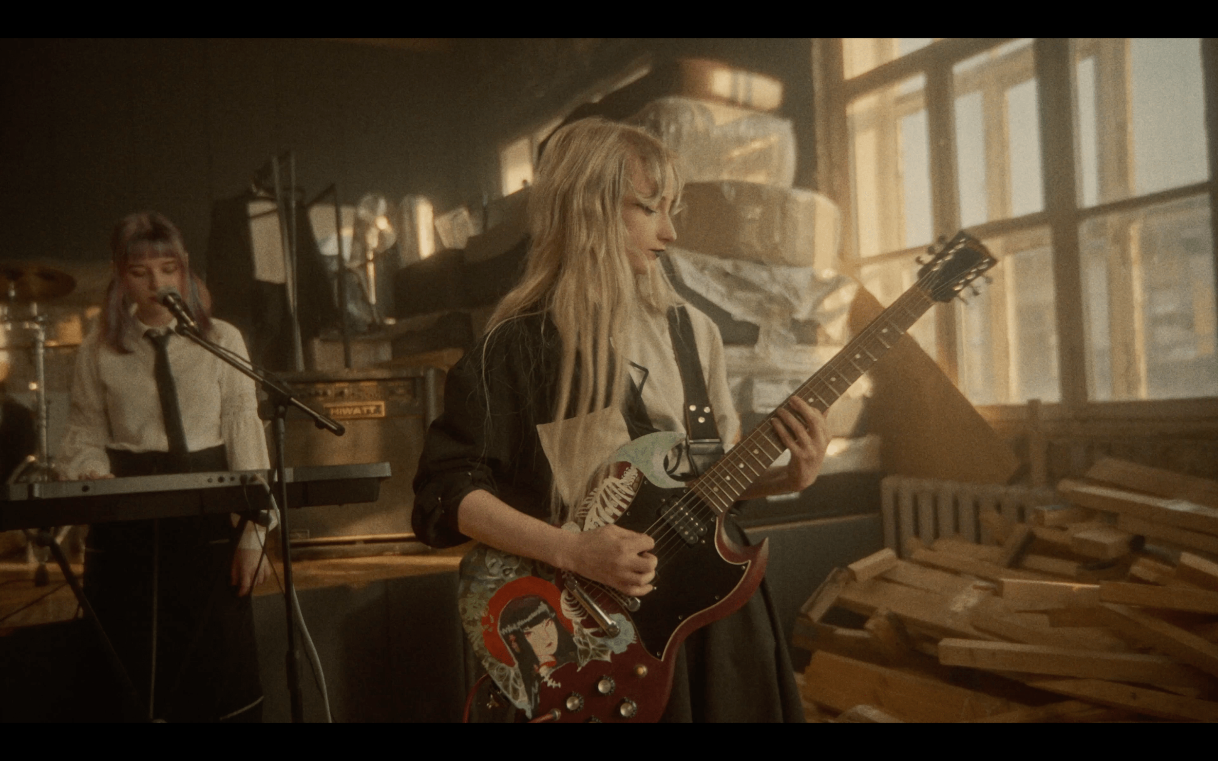 Guitar Girl-min.png