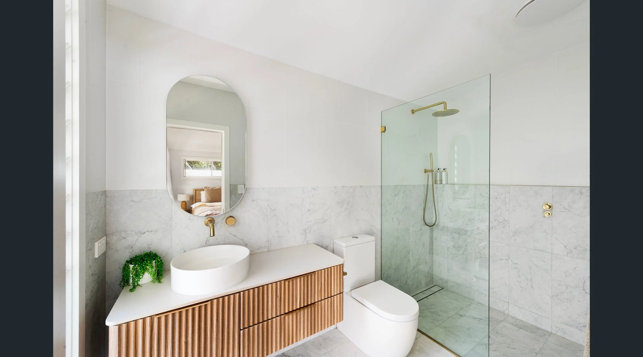 Bathroom1.jpg
