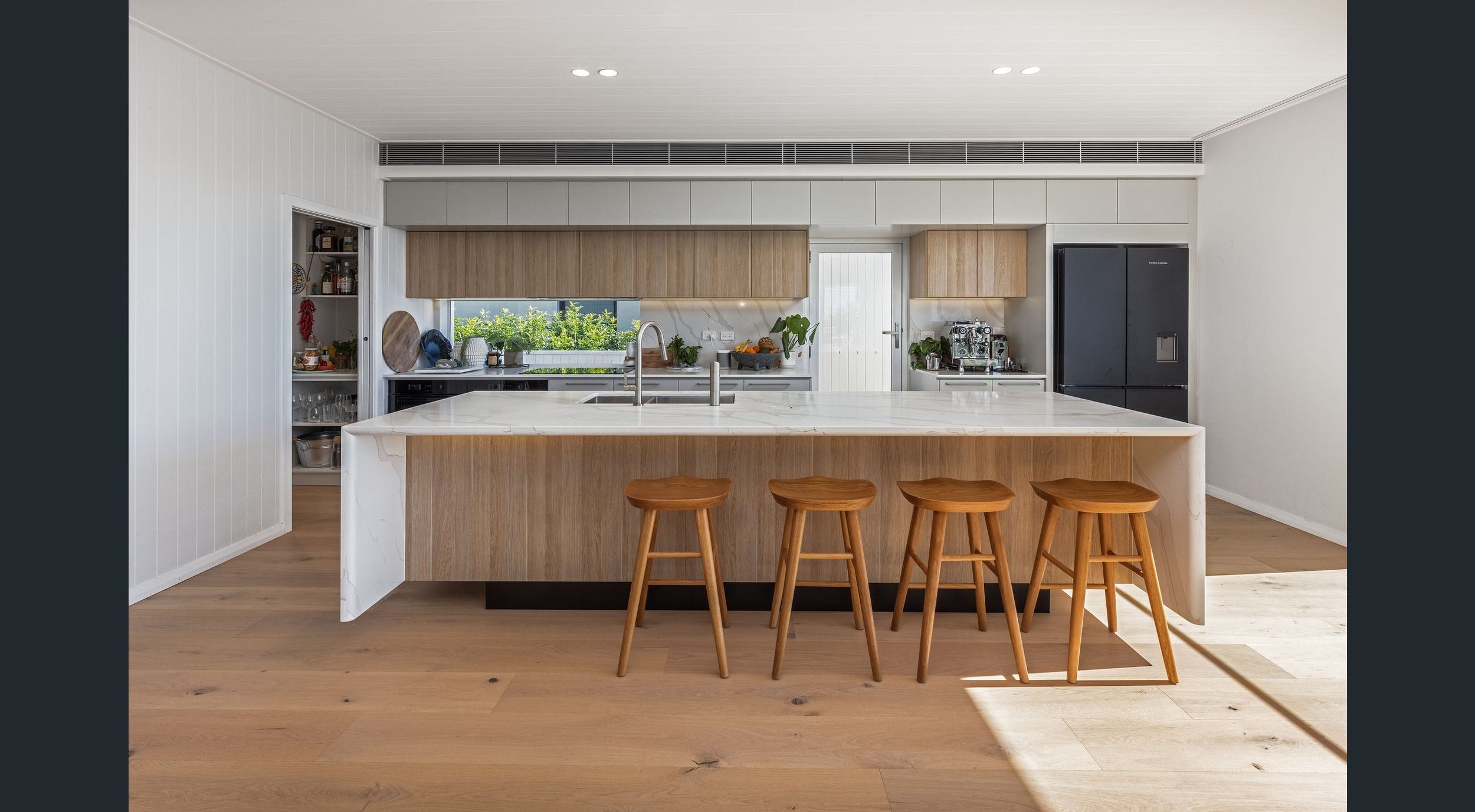 Kitchen3.jpg