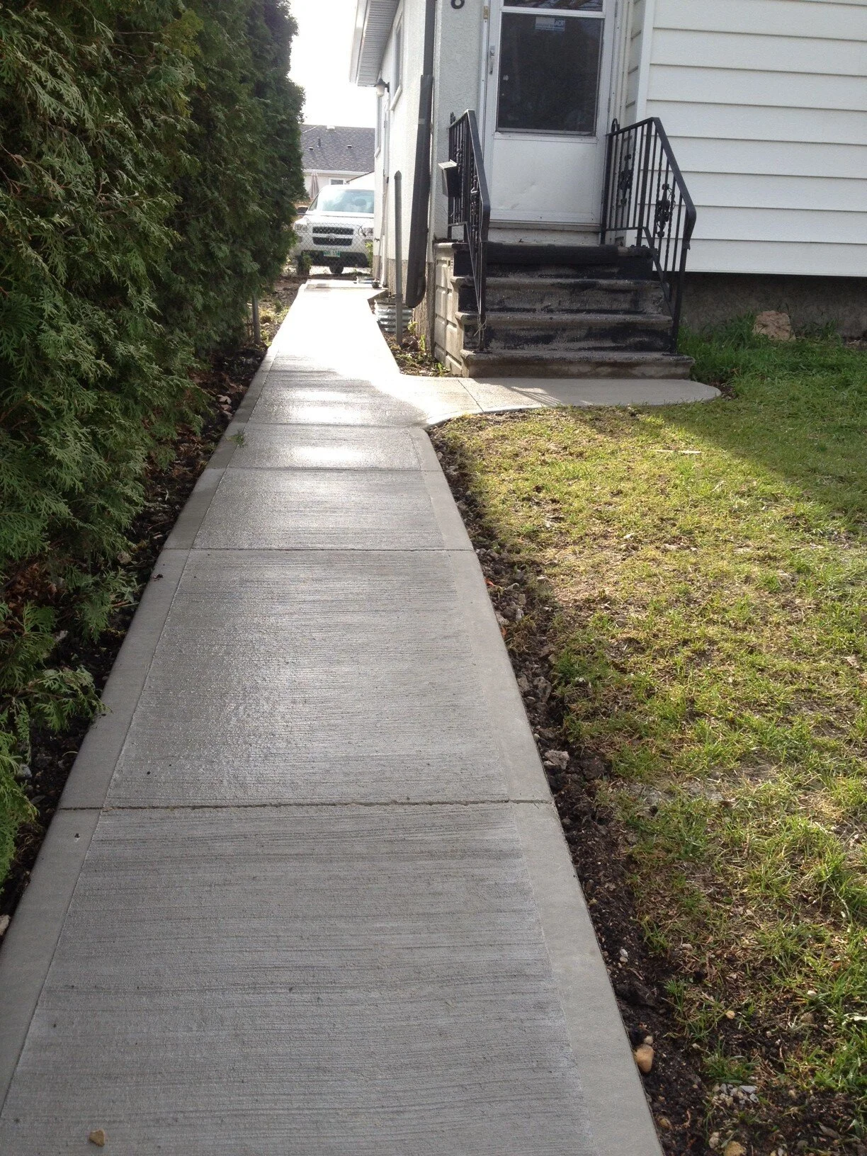 sidewalk3.JPG
