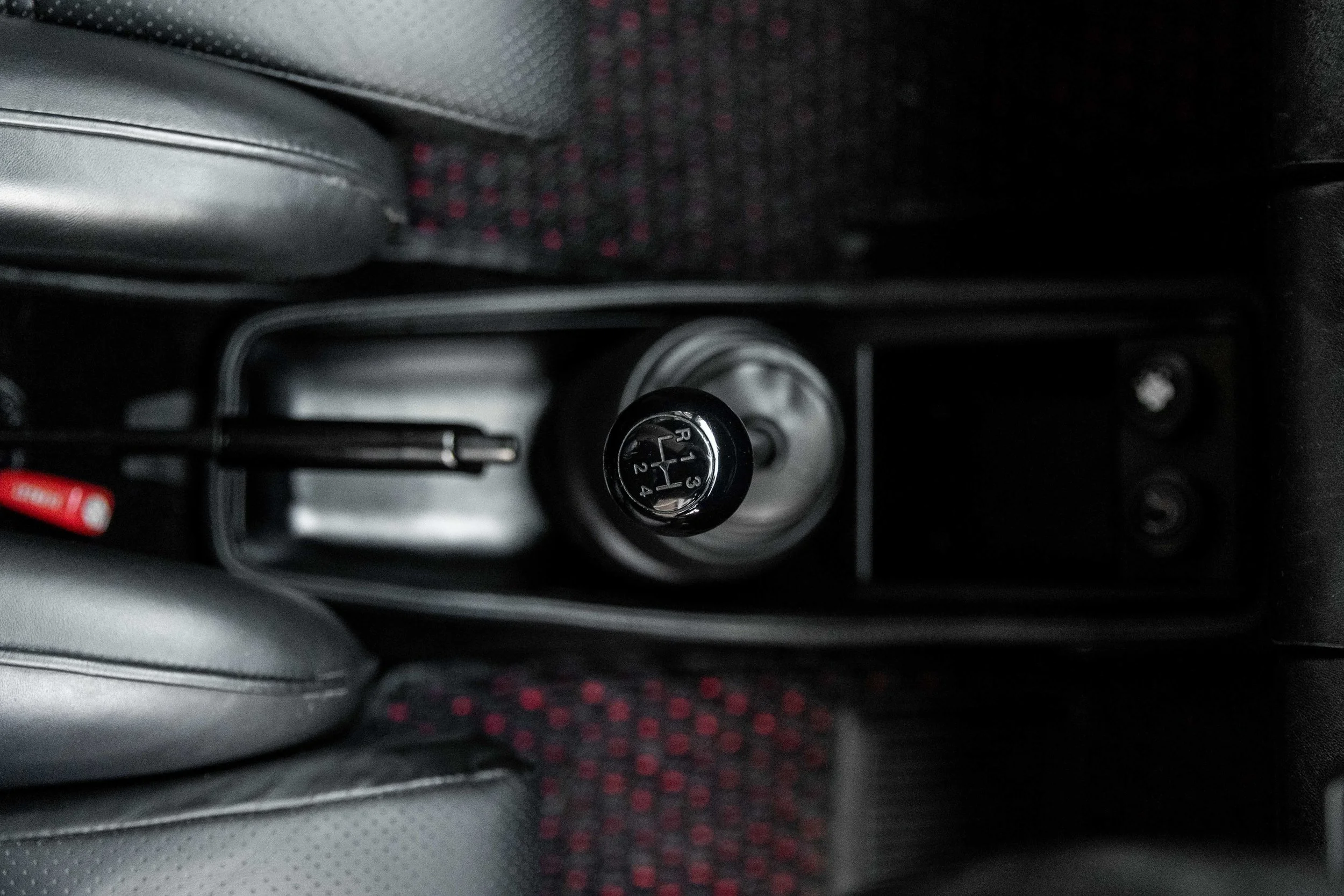 Robins 930 - red _web-120.jpg