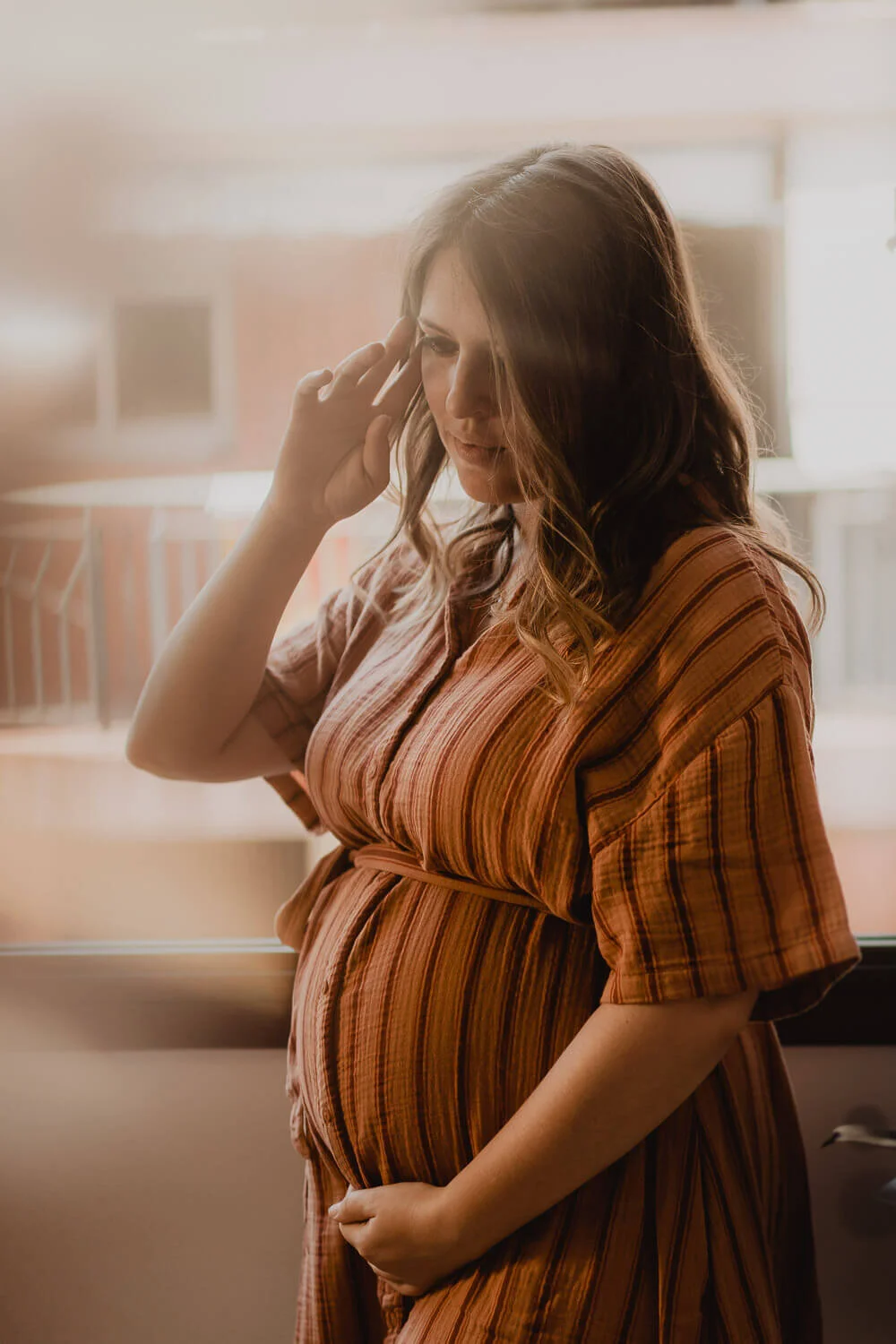 Cómo es una sesión fotográfica de embarazo en casa