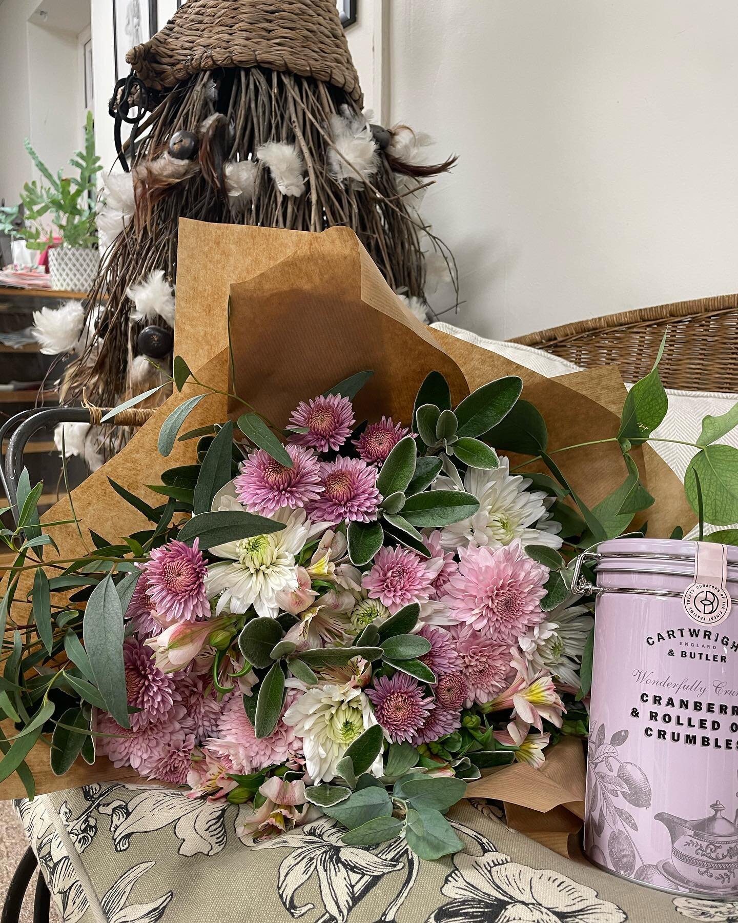What a wonderful surprise to receive these beautiful flowers and cookies from the family of our beautiful bride 💗

We completed her wedding dress in 24 hours! 
Look out for details of this epic wedding, planned for months but from a distance, hence 