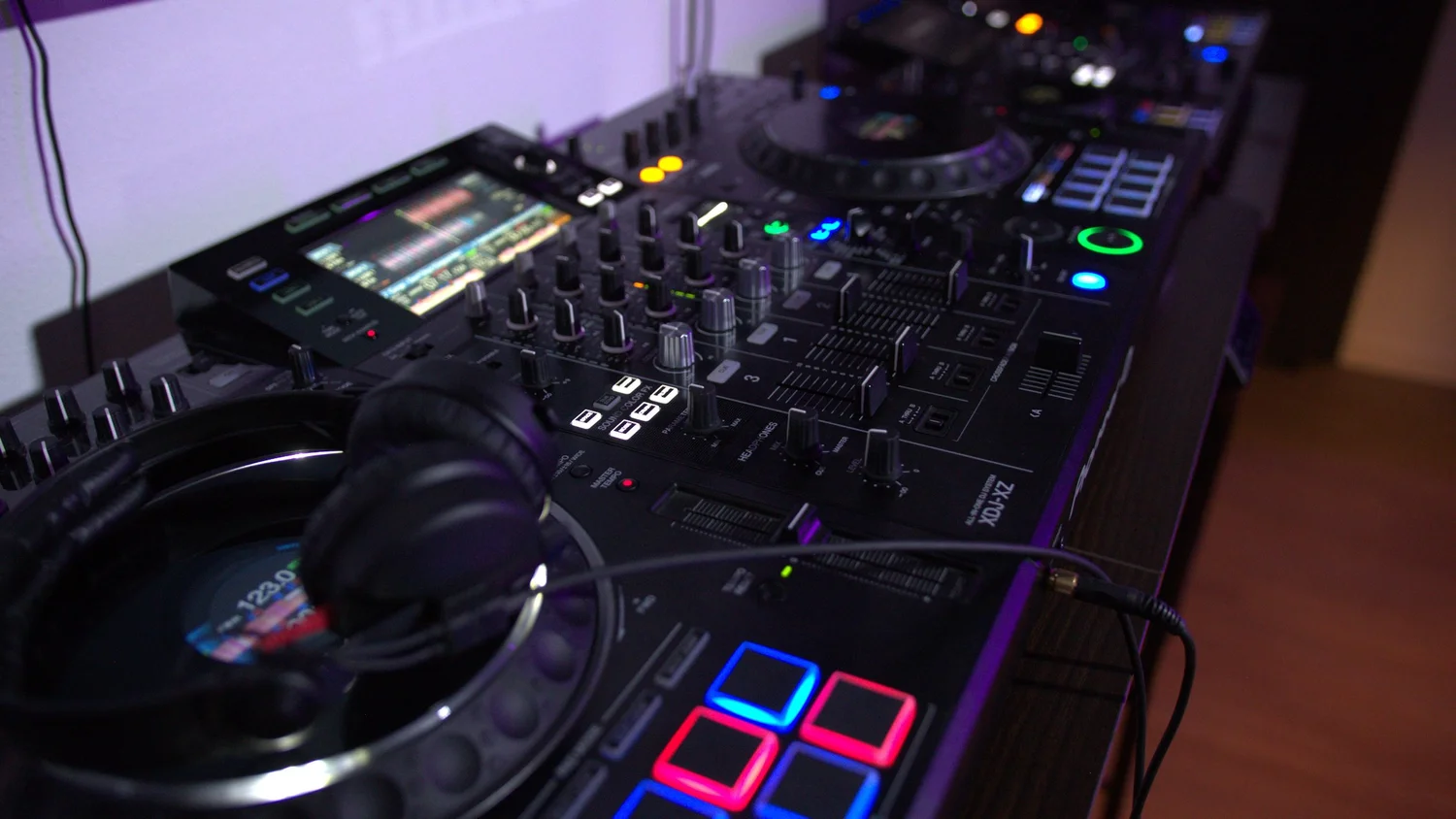 Postazione DJ Bay7 Studio