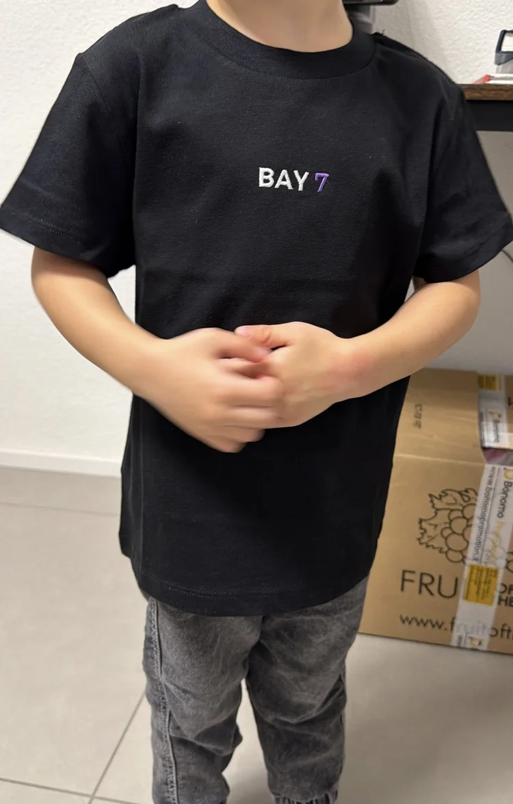 Close-up logo Bay7