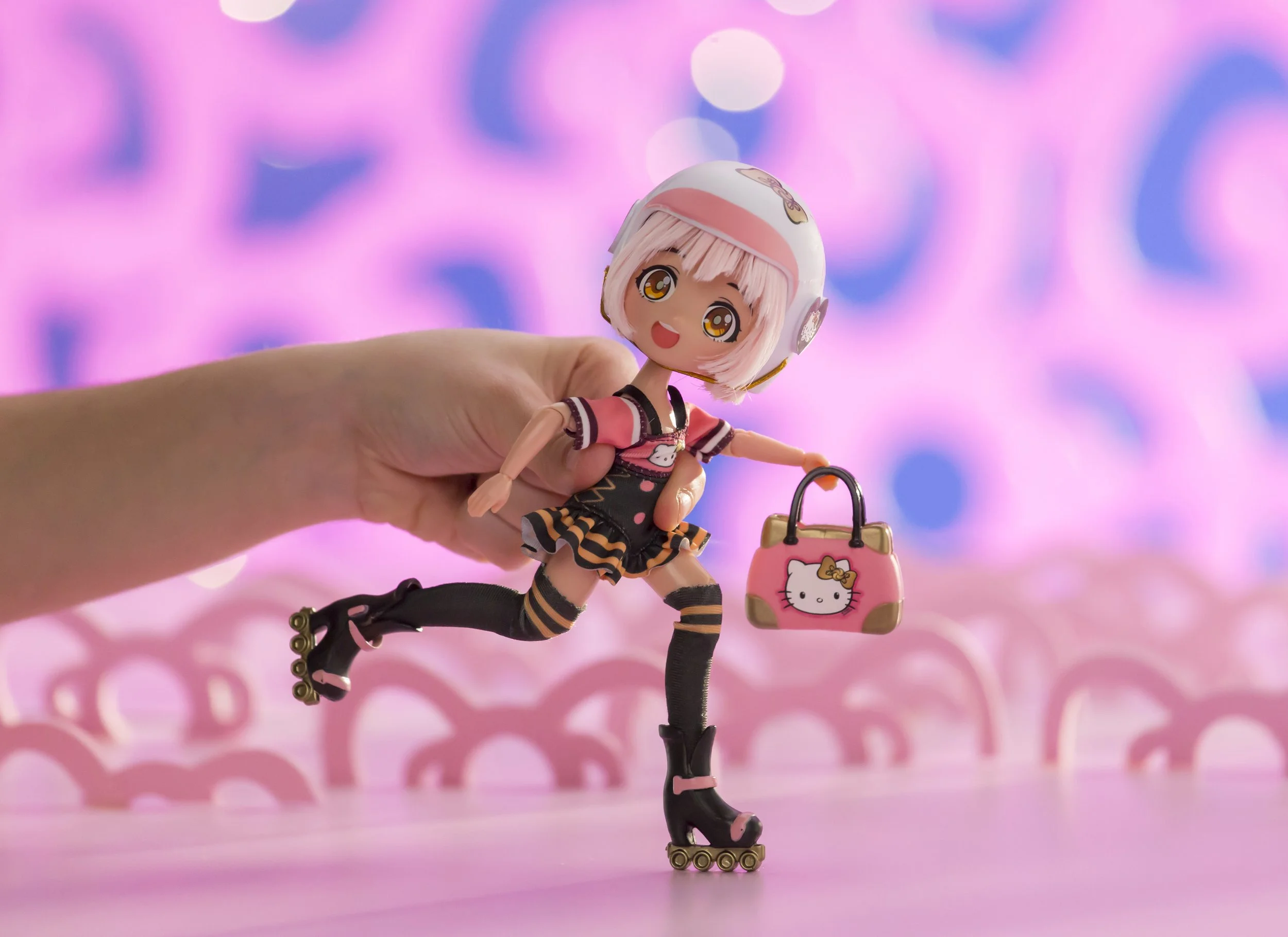 Hello Kitty Golden Dive Roller. Lifestyle.jpg