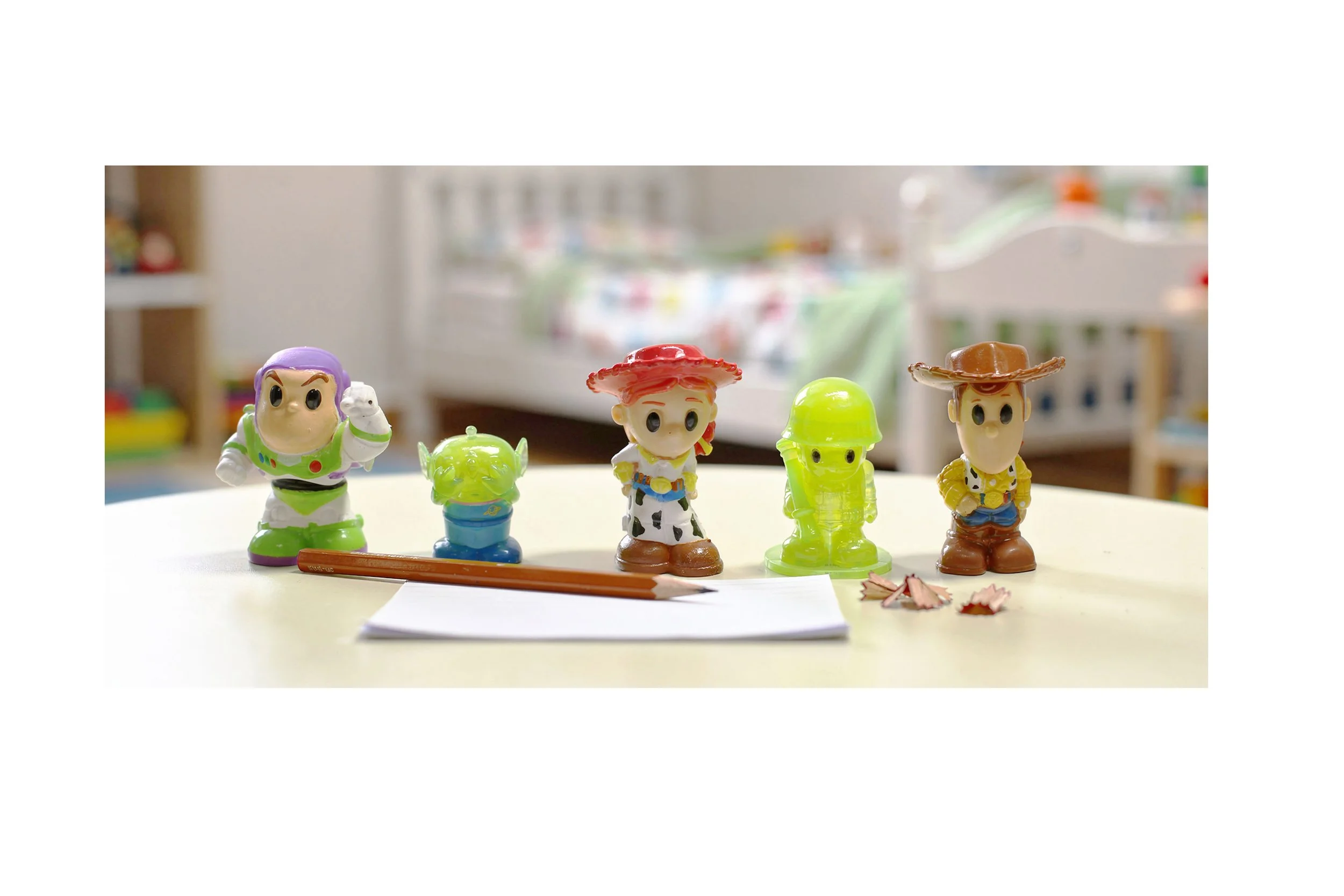 HHY01000 Ooshies Toy Story Pencil Toppers bedroom scene copy.jpg