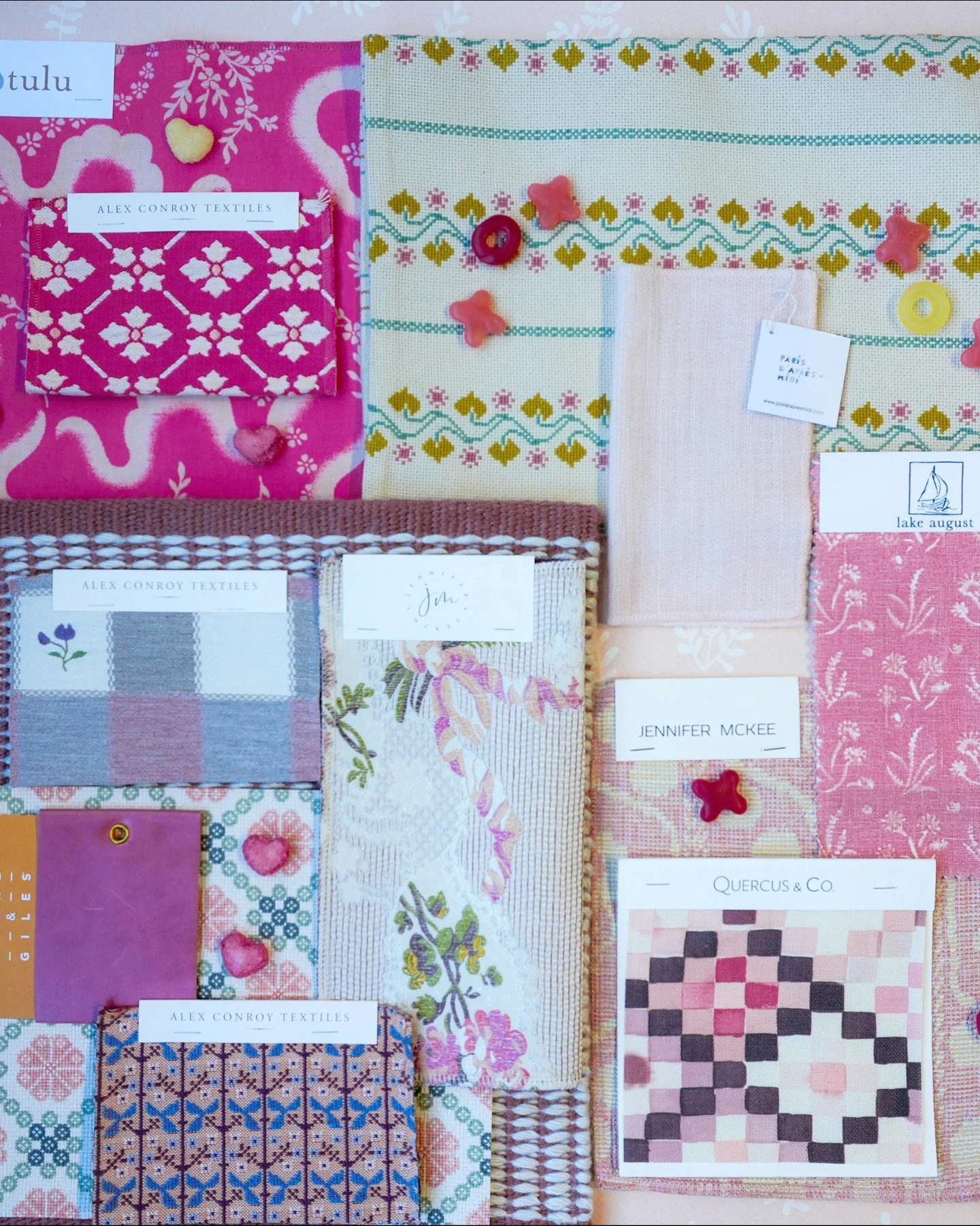 We're feeling the love ⁠🩷 how about you? ⁠
⁠
We've got something for you to love today and every day on our website! Head on over to the link in our profile to stock up on memos for your library.✨