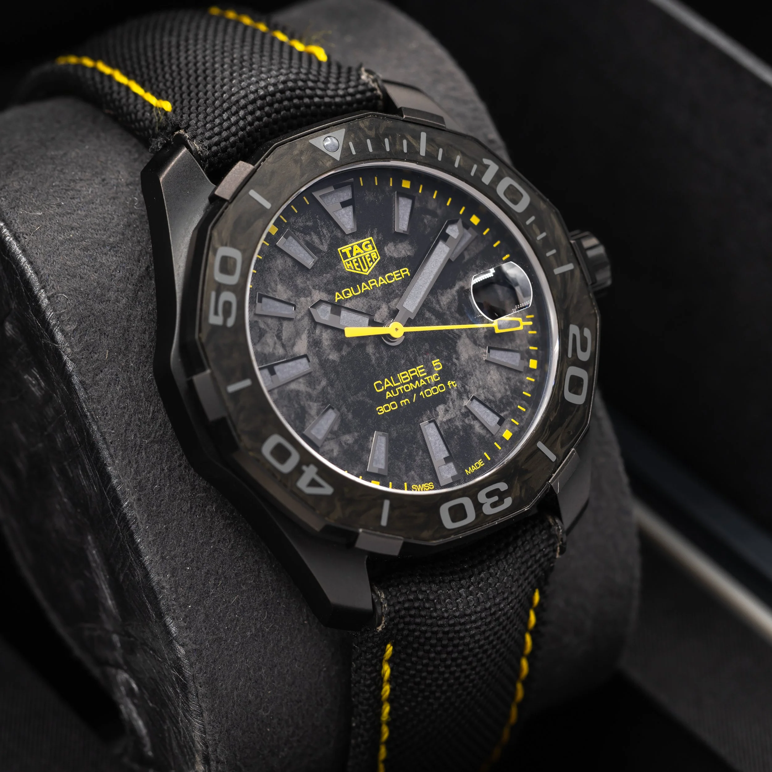 Tag Heuer Aquaracer Calibre 5 Carbon 300m