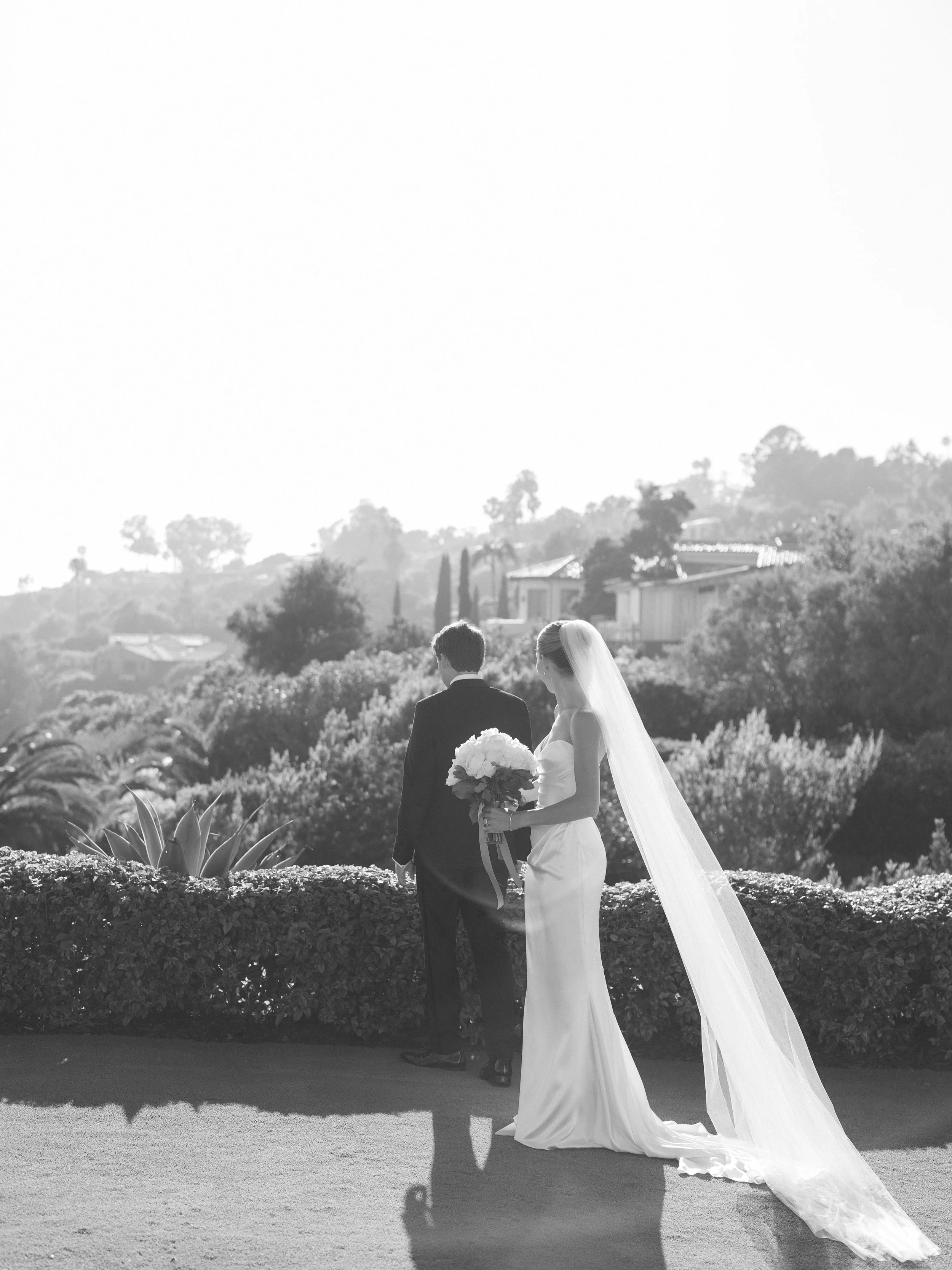 A throwback post to Katelyn &amp; Matt&rsquo;s day at @montecitoclub 💌

Coordination &amp; Planning @clusterevents 
Photographer @mariweddingco 
Venue @montecitoclub 
DJ @dartcollective 
Makeup @maddalenamakeup_ 
Hair @wedlocksbridal 
Florals @yamag