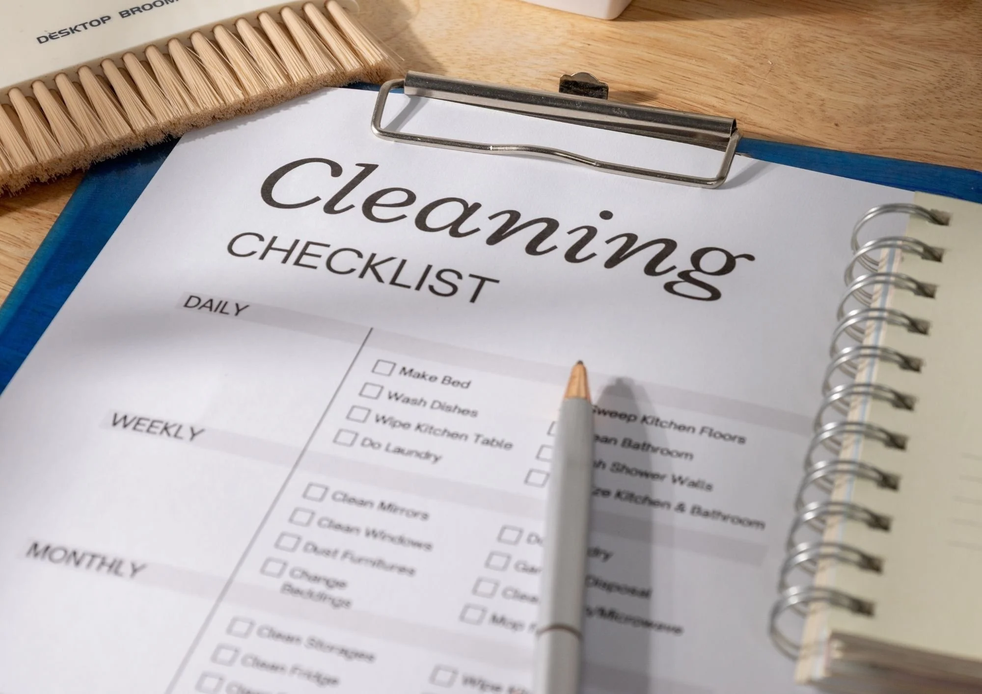 use a checklist for your pre-holiday cleaning