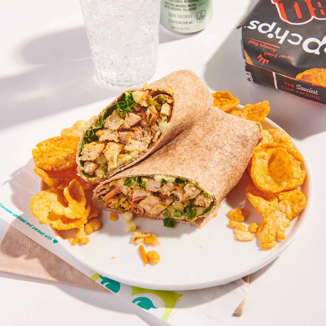 HarvestOwl_ChipotleHoneyChickenWrap_001---Square.jpg