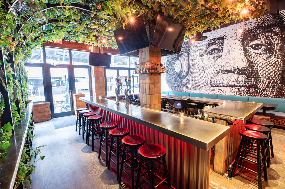 Bar photo 2