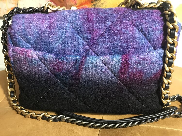 Chanel 19 tweed handbag Chanel Purple in Tweed - 34898818