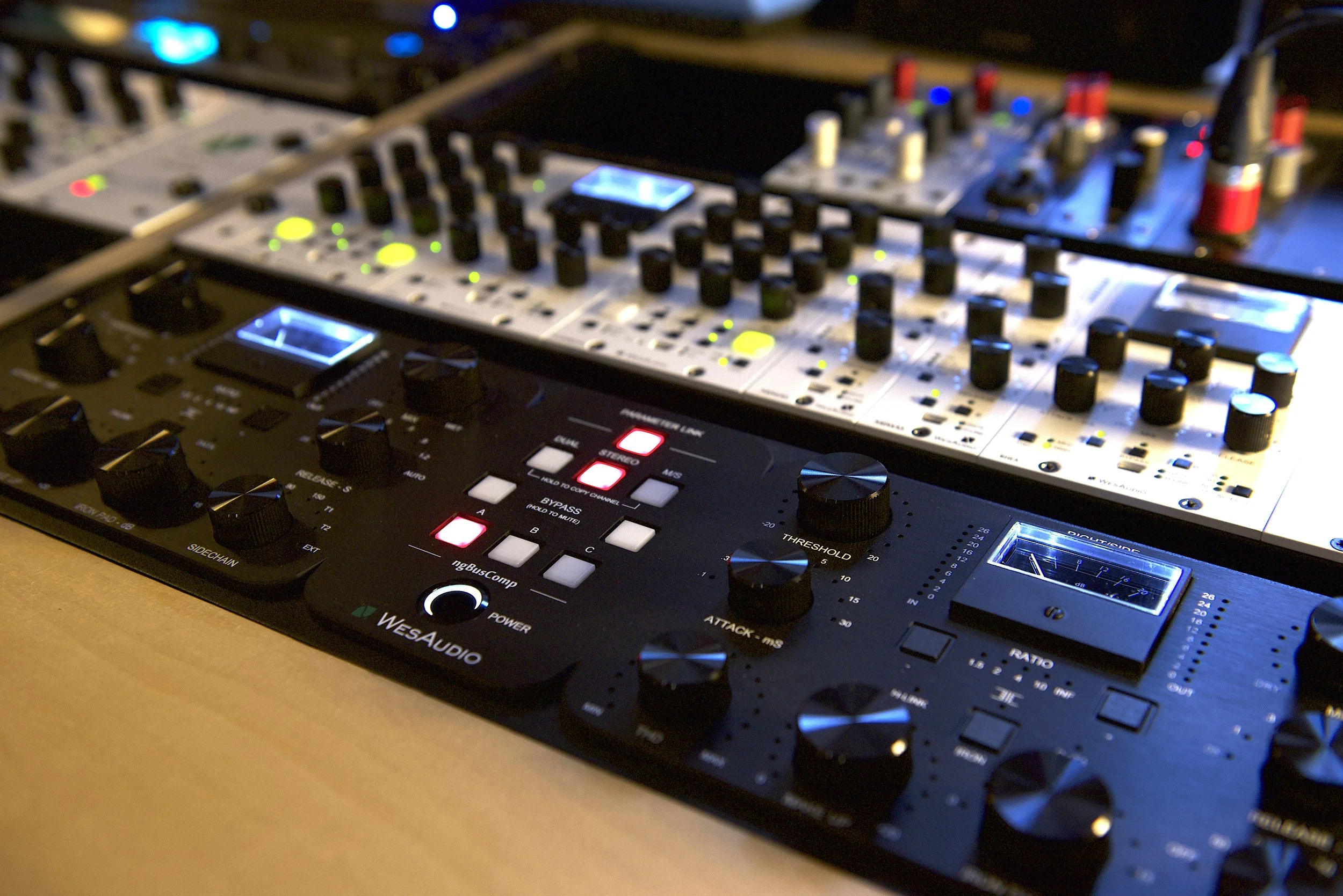 Analogue mixing and mastering through the Wes Audio ngBusComp