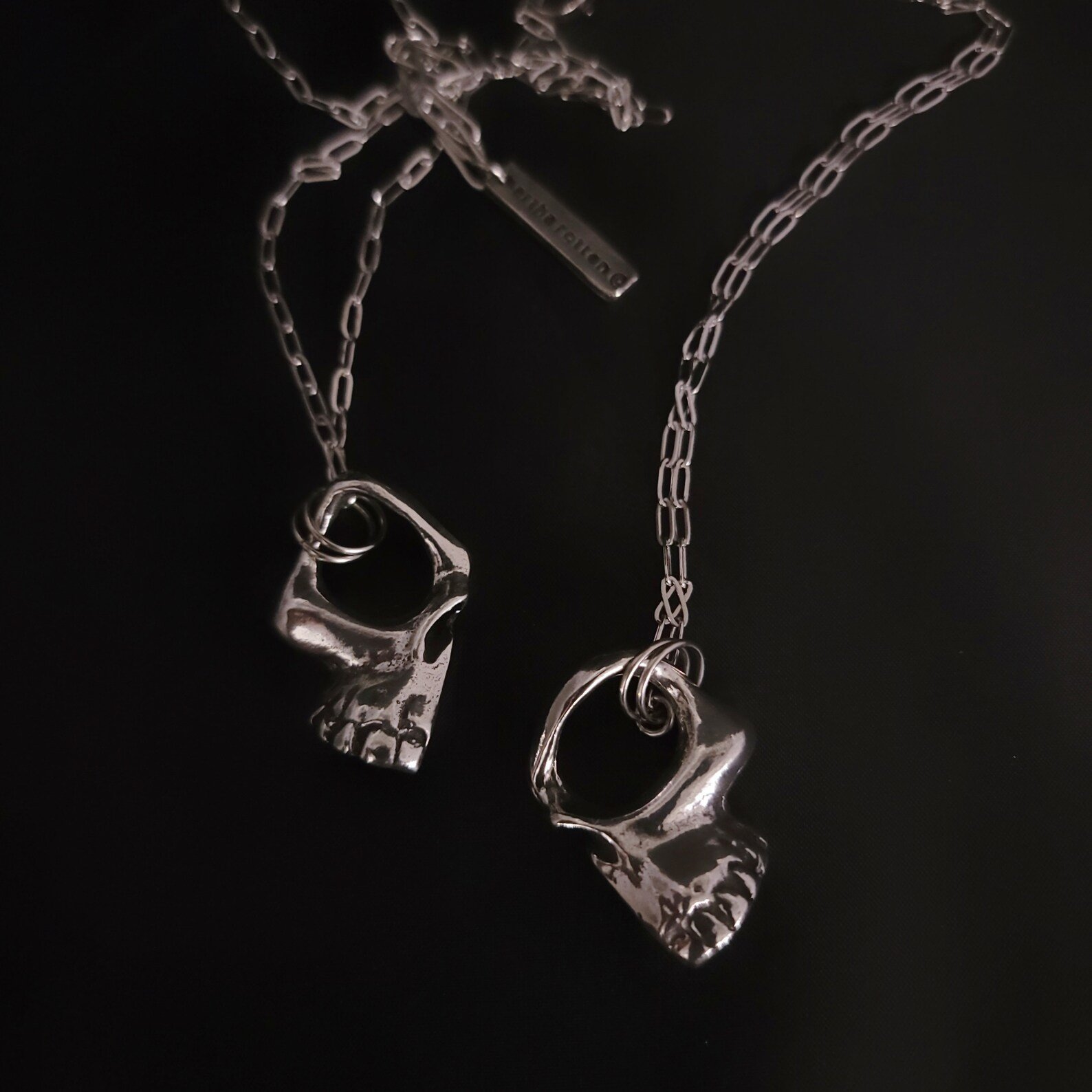 2022 Cute Black and White Skeleton Skull Pendant Necklace Friend Neckl