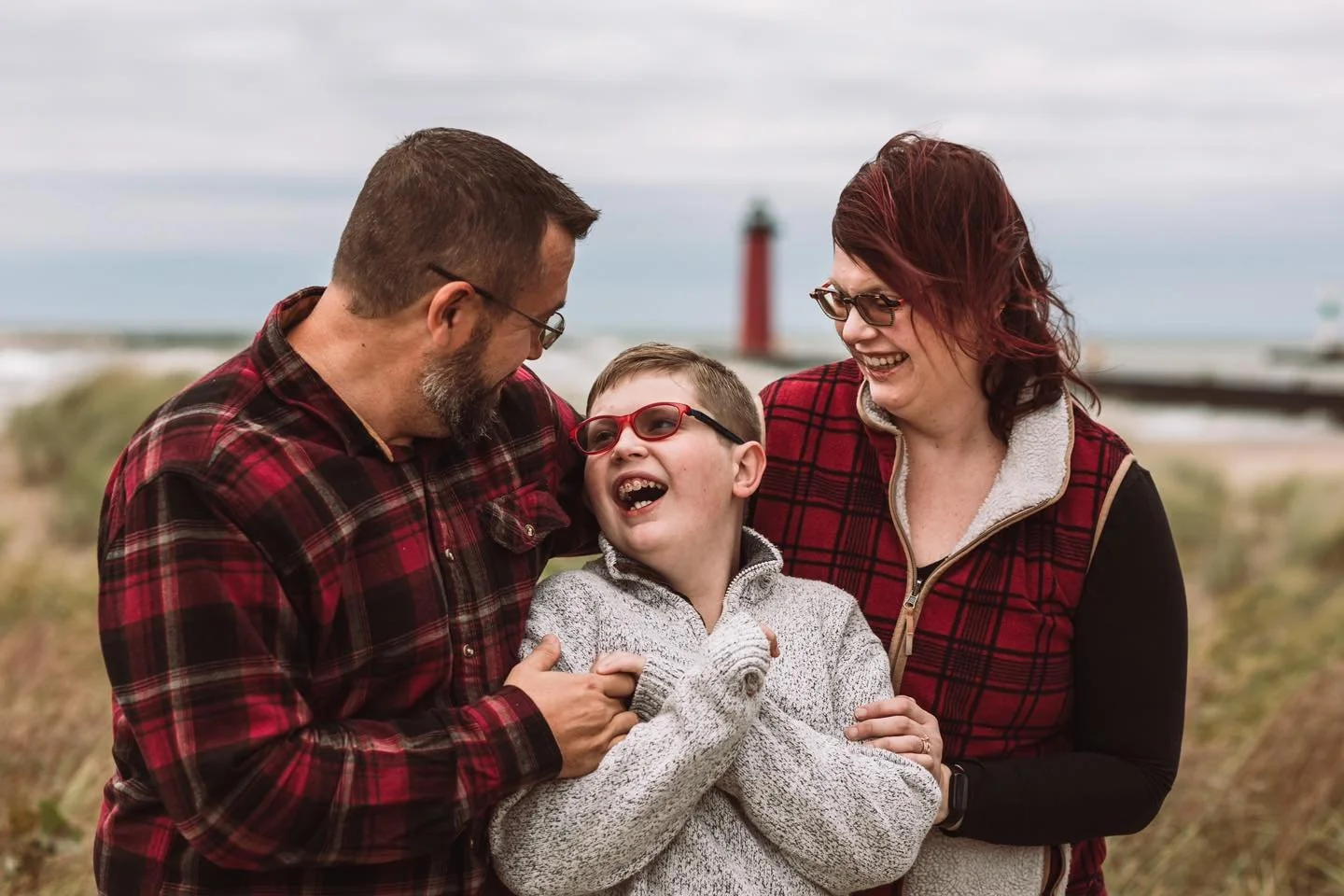 We were certainly battling the wind, but I think we made it work! Let the fall sessions begin! 🍃🍂
&bull;
#kenoshaportraitphotographer #kenoshafamilyphotographer #kenoshaphotographer #wisconsinportraitphotographer
