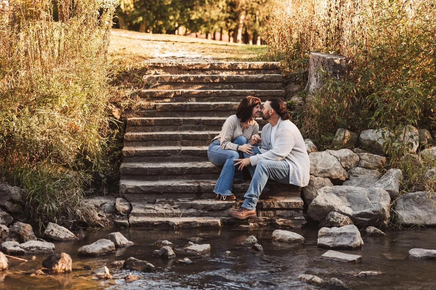 Just some casual adorable couples photos by a creek 😍
&bull;
#kenoshaphotographer #kenoshaportraitphotographer #kenoshacouplesphotographer #wisconsinportraitphotographer