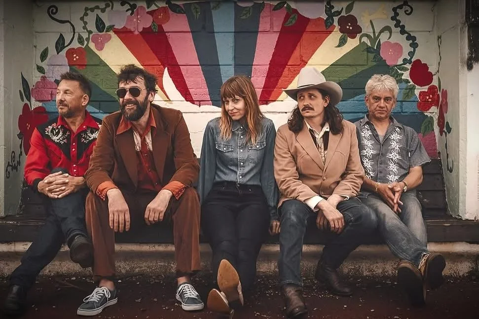 Come Down And Meet The Folks w. Longshore Drifters