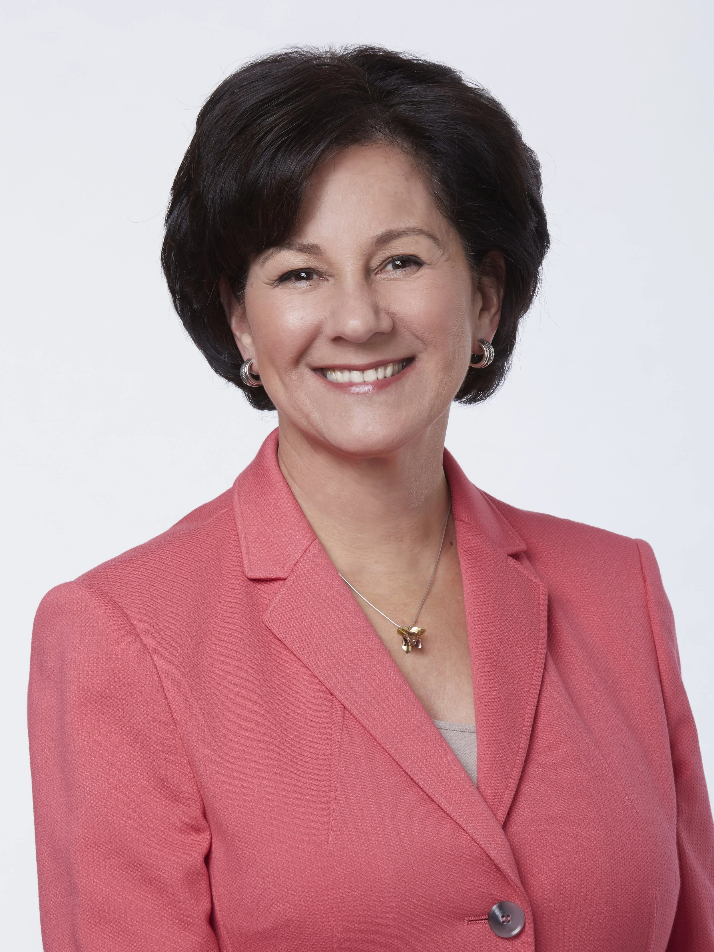 Honoring 100 years of La Opiníon, Monica Lozano keynote at DJA