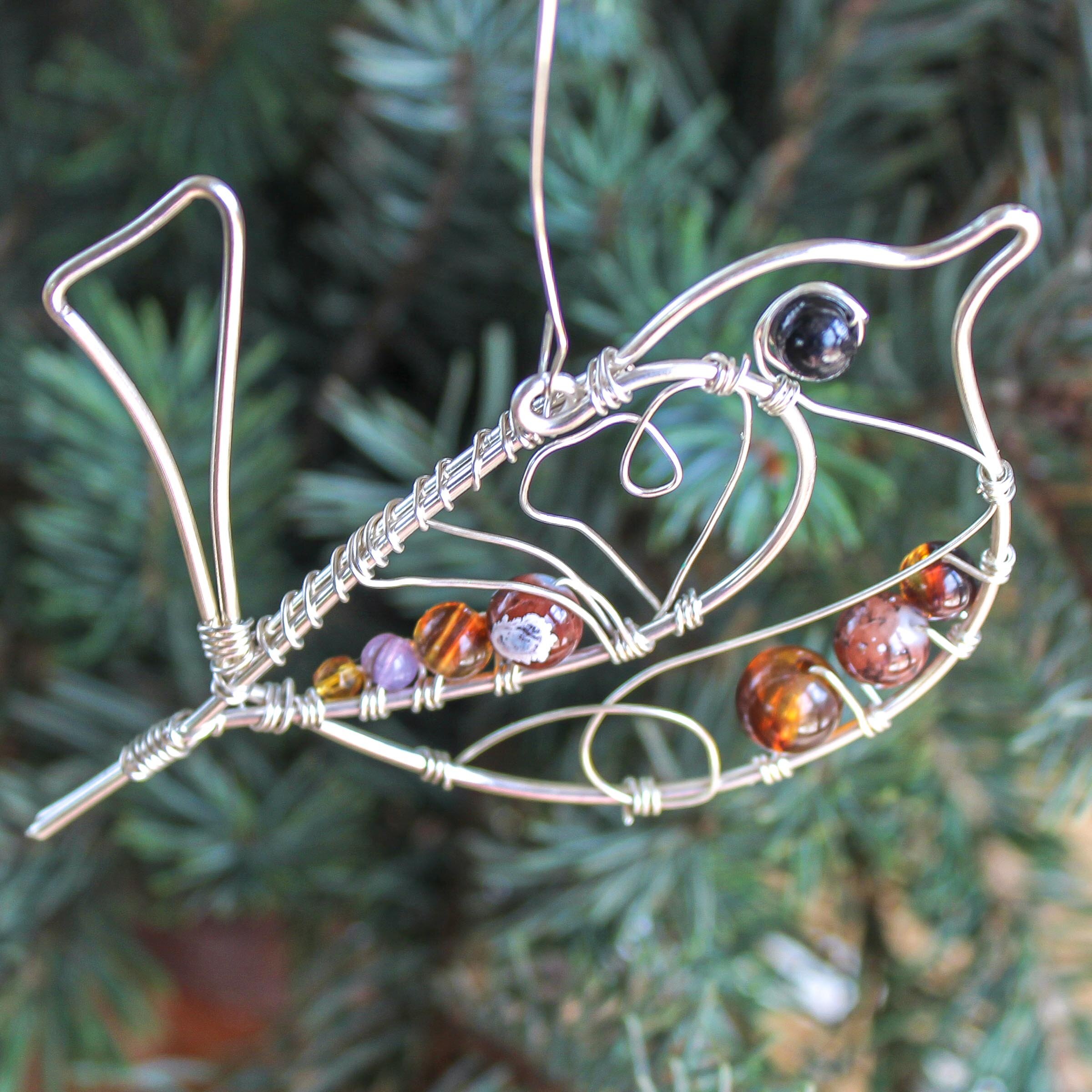 Beaded silver wren
