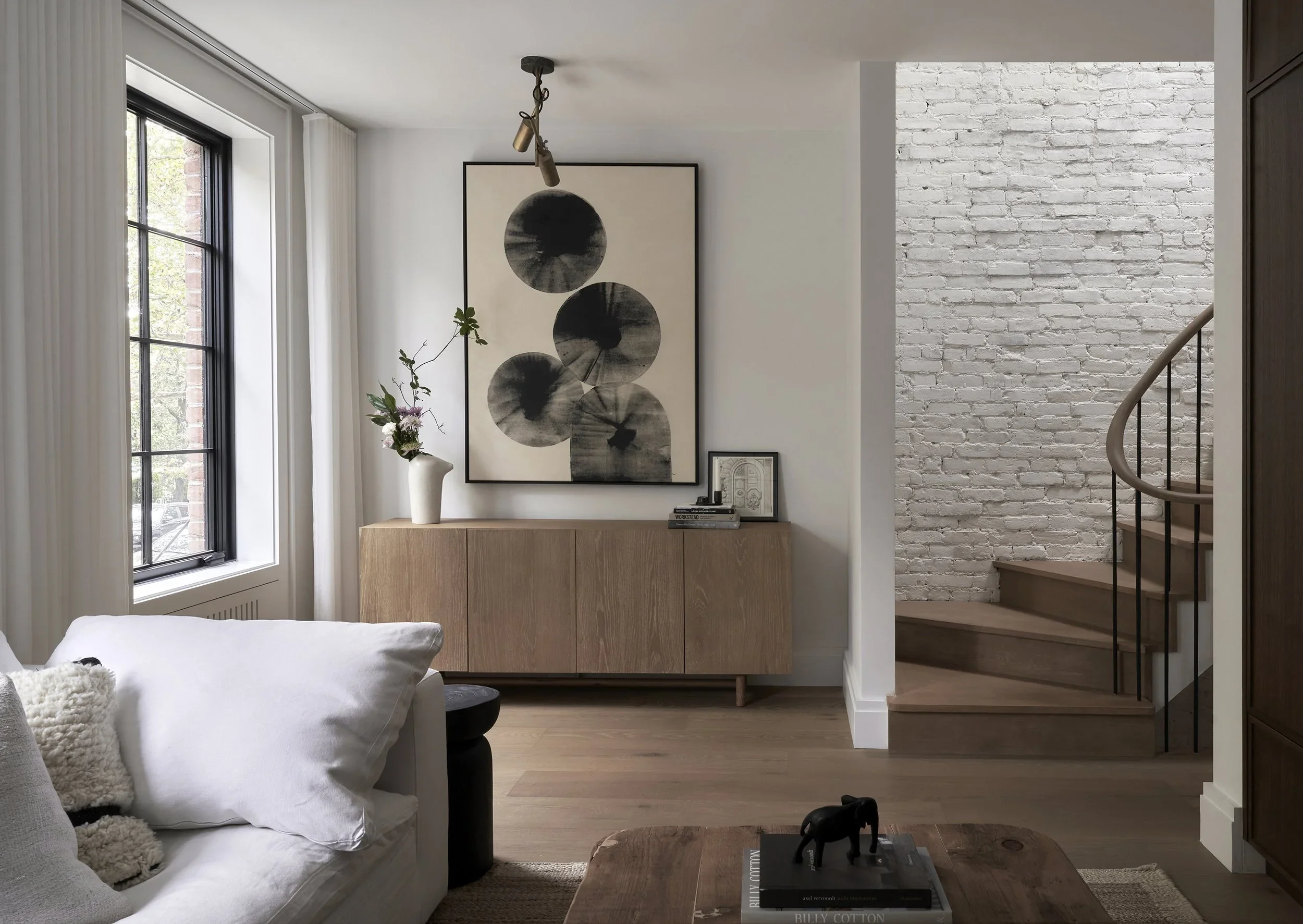 Studio+PHH+Architecture_Carroll+Gardens+Townhouse_Exterior_Luke+Polihrom_232854open_small.webp