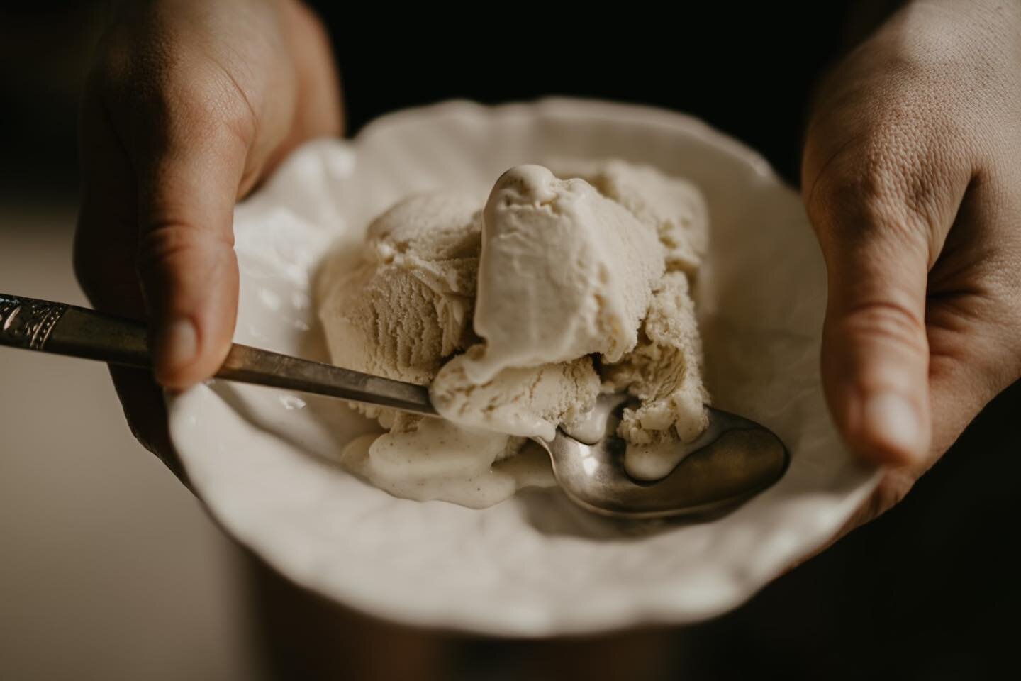 🍦 Real ice cream can be an amazing bedtime snack.

🩸 The liver stores about 100 grams of glucose called glycogen to maintain blood sugar homeostasis.

🚨 Many people wake up around 3 am every night because of an adrenaline response in the middle of