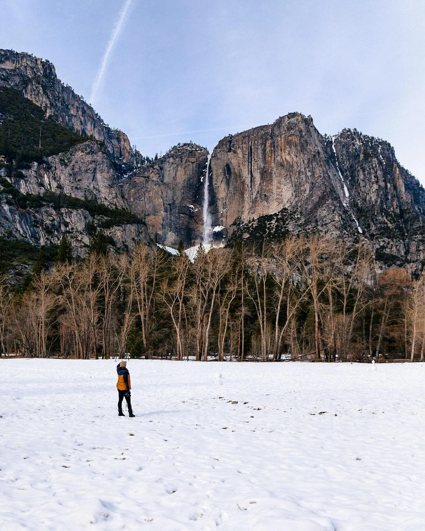 Heard Yosemite is blanketed in snow rn. Camping last year in Feb was so freakin cold but definitely worth it to be in the park without the crowds and camp 4 all to ourselves. 10/10 would recommend. 
. 
.
.
#yosemite #brandphotography #naturephotograp