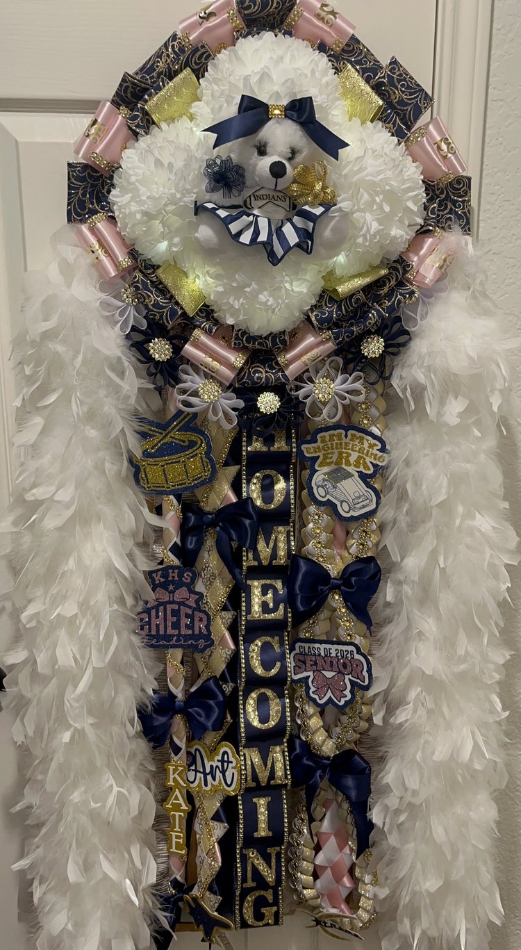 Homecoming Garter