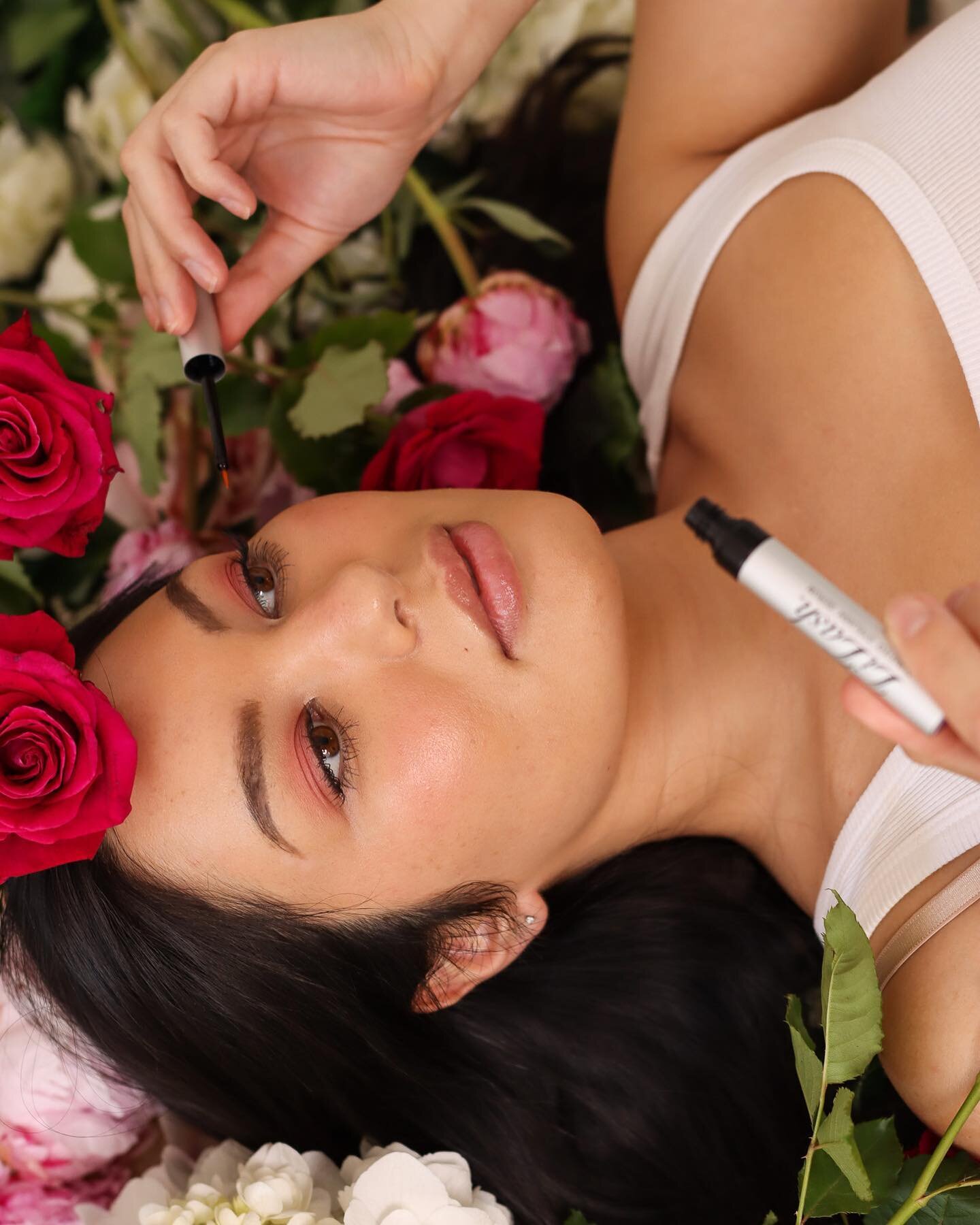 some shots from a cute v day themed shoot with my FAVES 🫶🏼💕💝🌹🌸

makeup by me 

@lilashnewzealand 
@dynamicdigital_nz 
@beautyspotnewzealand 
@bellemodels_nz 
@rebekahlulia