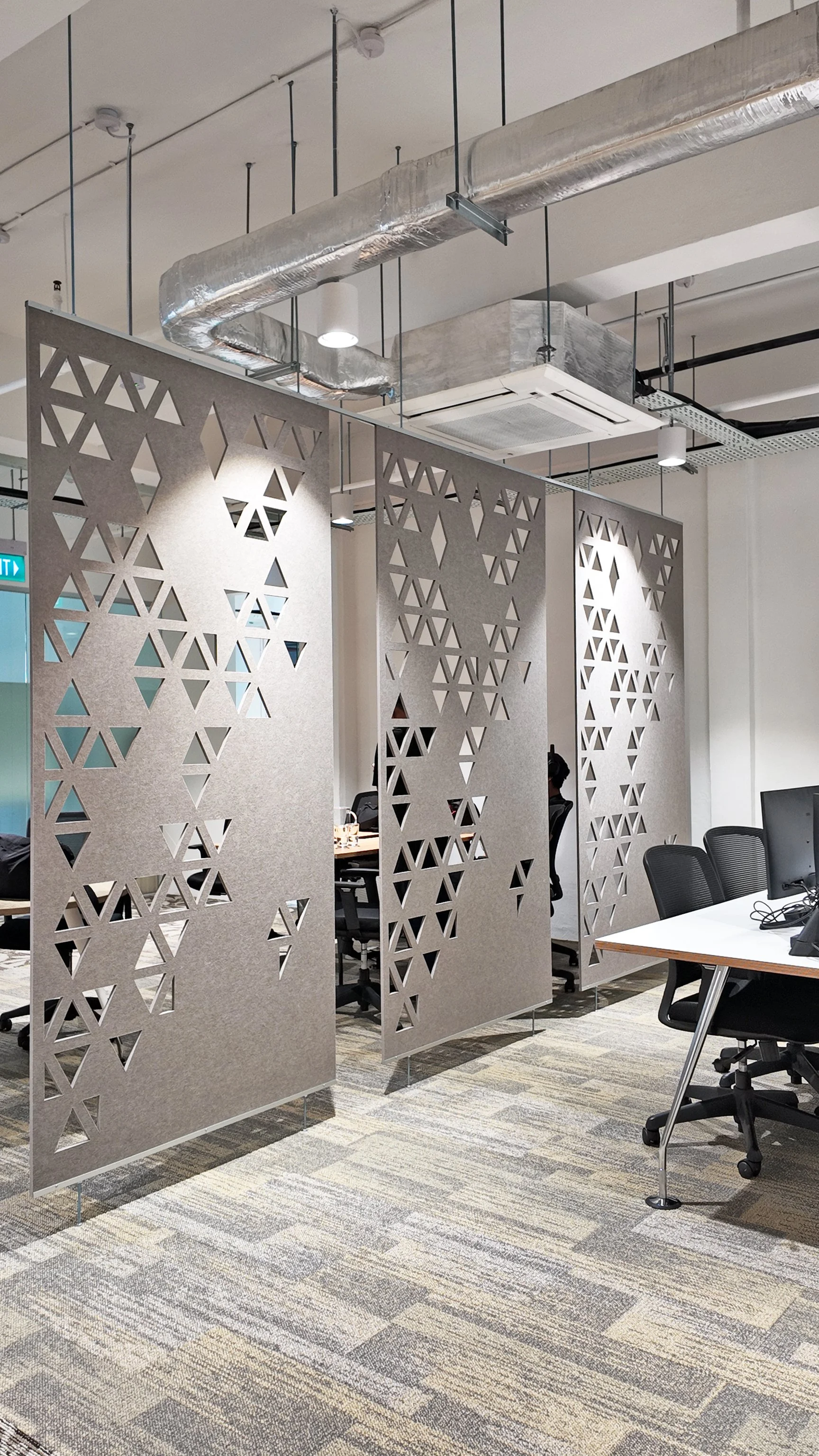 HEART® Acoustic: Hanging Screen