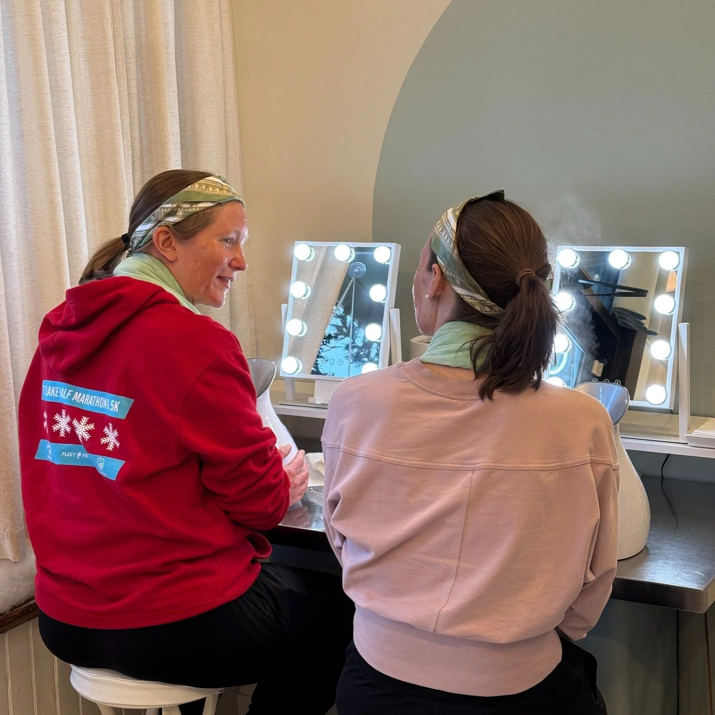 Bookings for The Facial Bar are 20% off through October 1st!

Autumn is upon us: cozy sweaters, overpriced lattes, pretending you like apple picking. This is your sign to schedule the &quot;me time&quot; you will definitely need to get through the ne