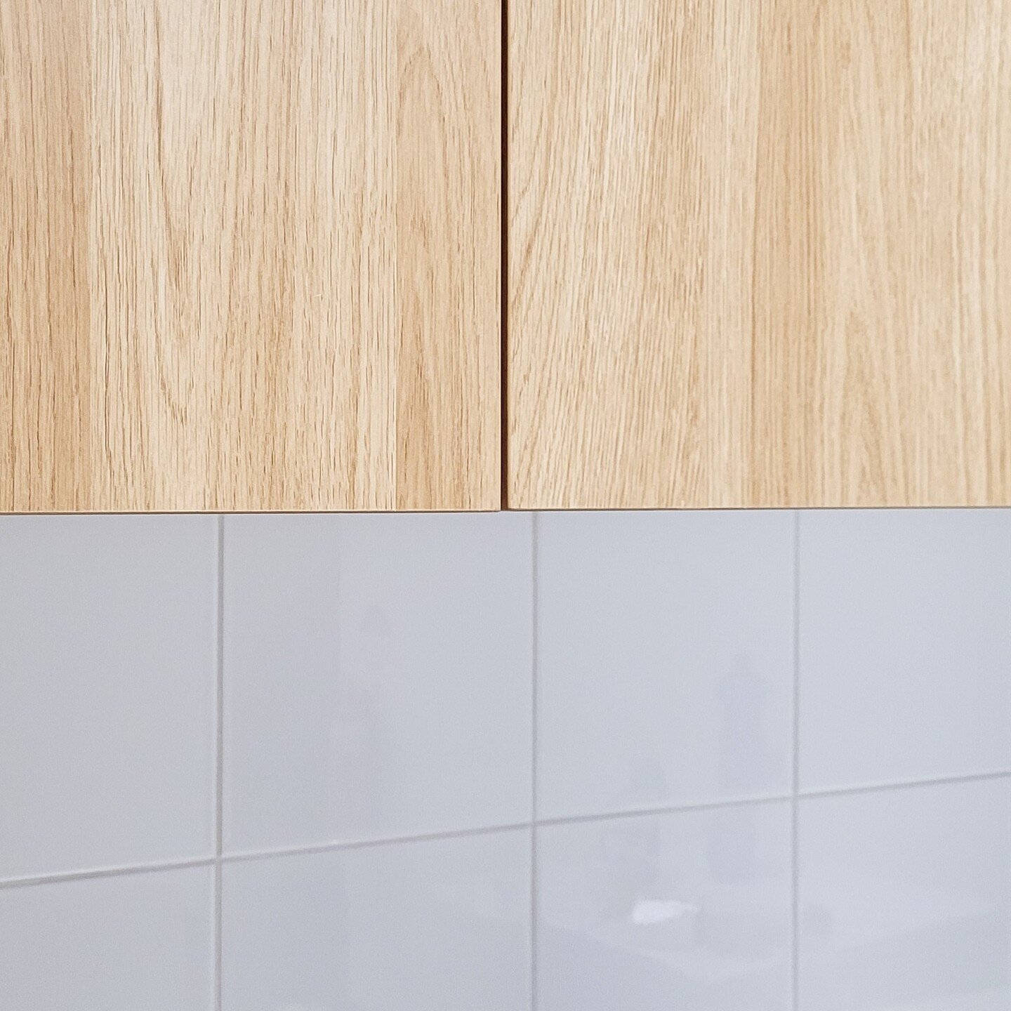 DETAILS // Natural + minimal cabinetry 📸 Featuring @Laminex Elegant Oak and @JohnsonTiles Elements White Gloss Tiles. Link in the comments to view more on the project 👇🏼👀
Head Contractor - @MettleProjects
-----------------------------------------