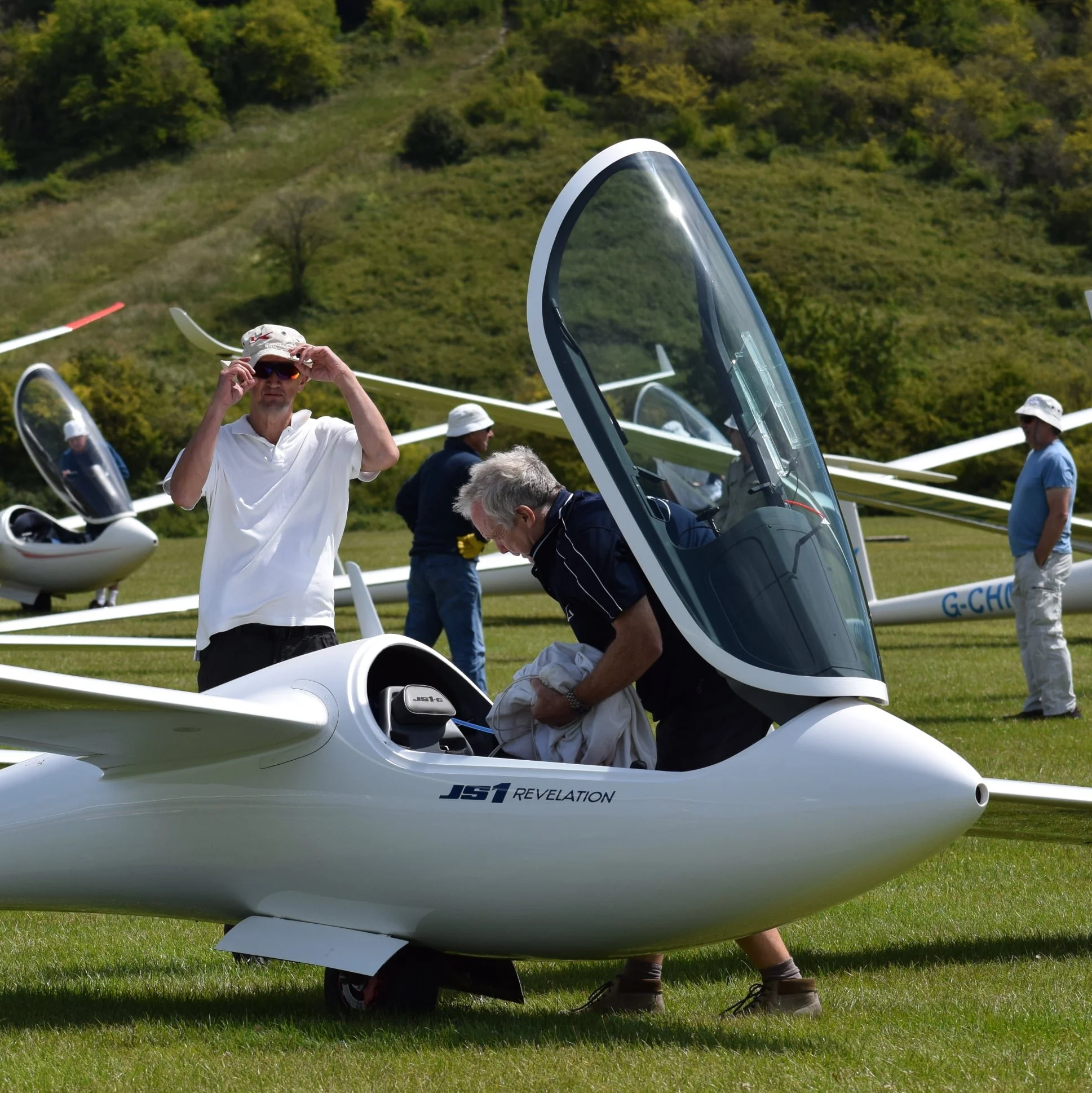 Members — London Gliding Club